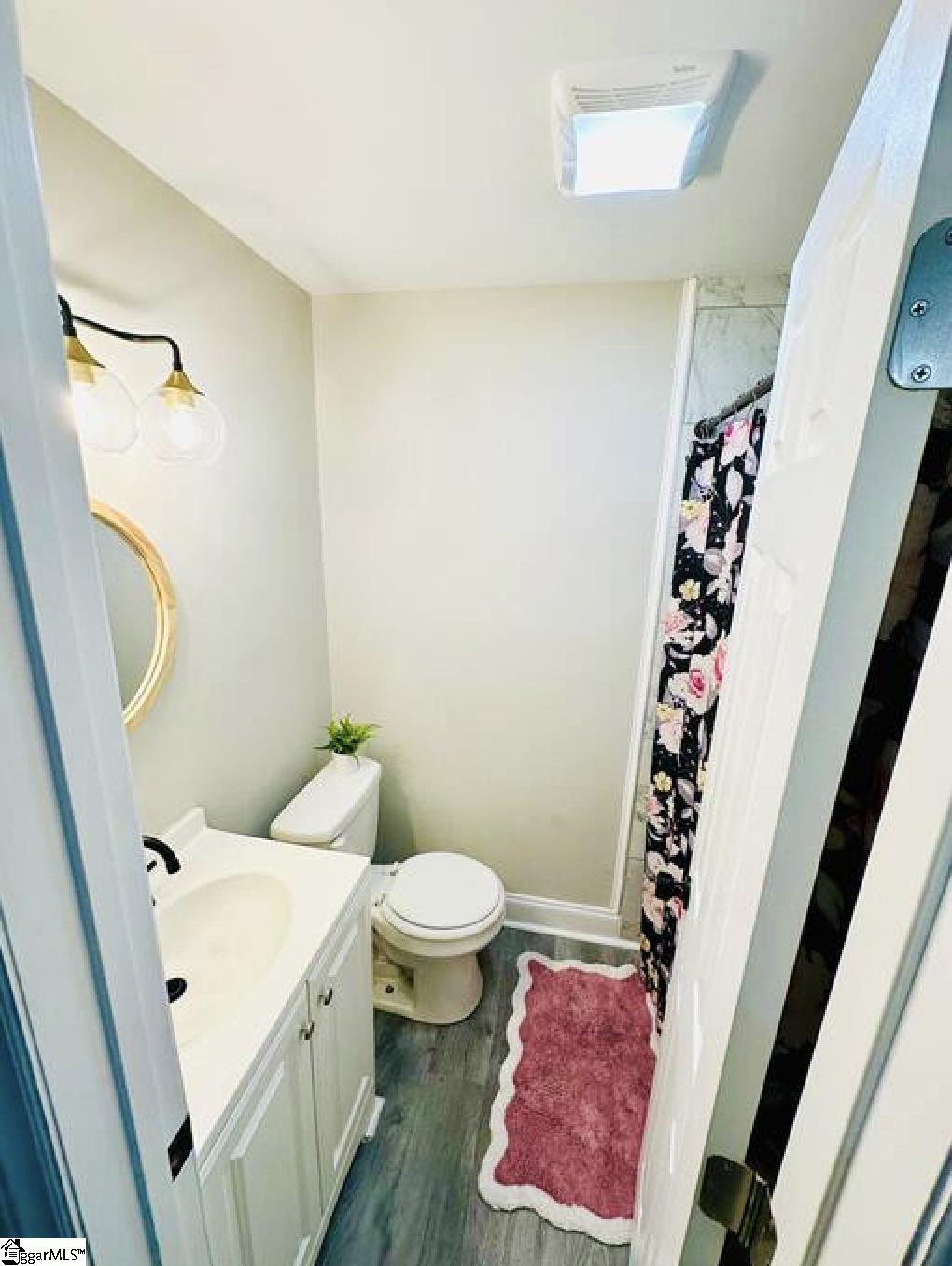1 A Christopher Street Greenville, SC 29617