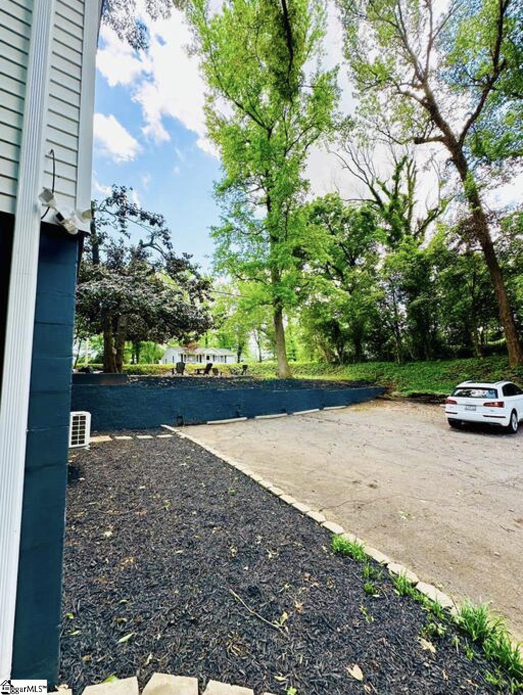 1 A Christopher Street Greenville, SC 29617