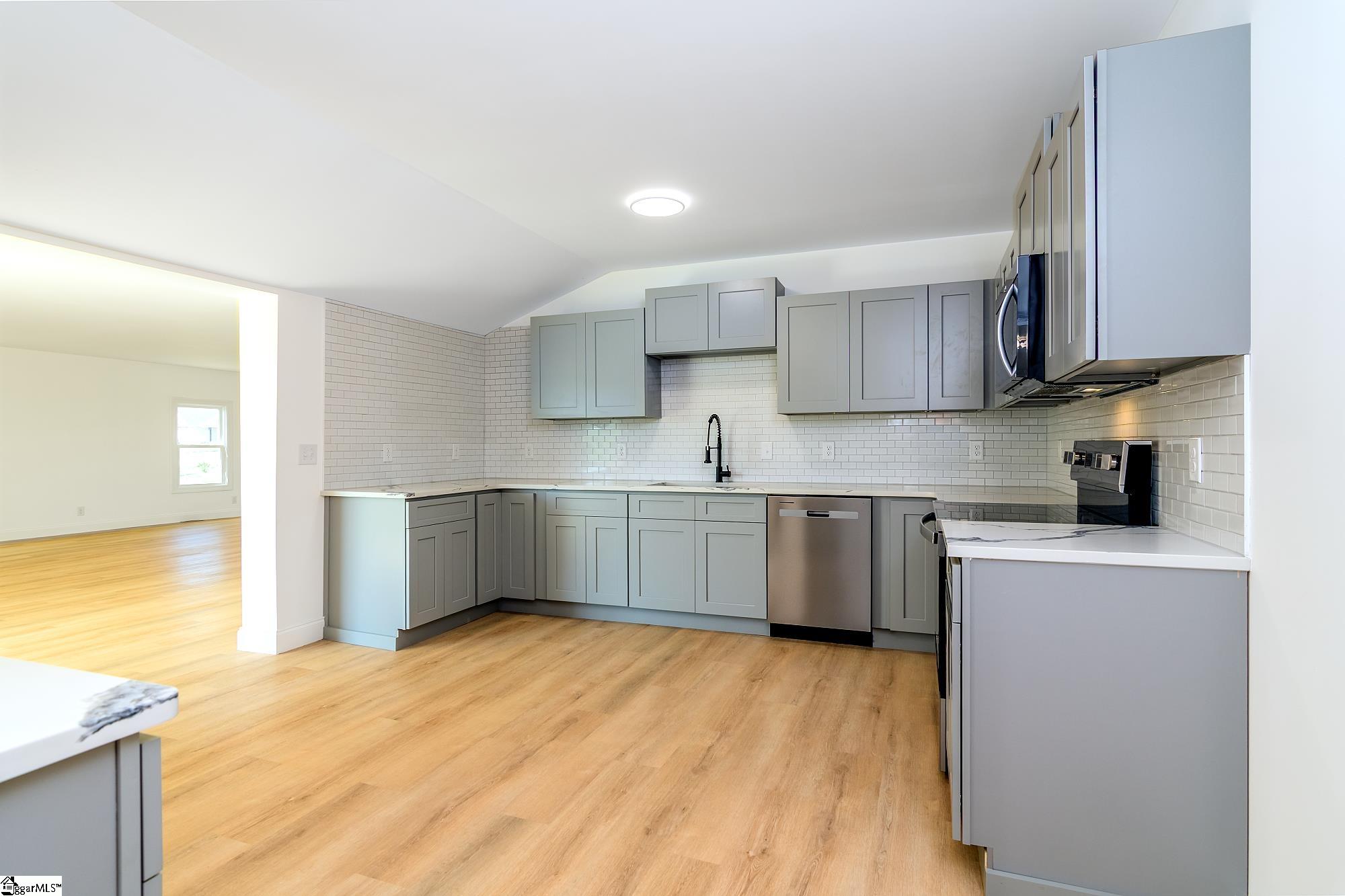 583 Berry Road Boiling Springs, SC 29316