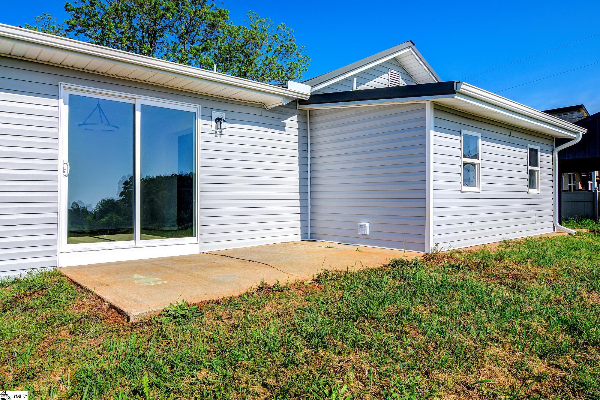 583 Berry Road Boiling Springs, SC 29316
