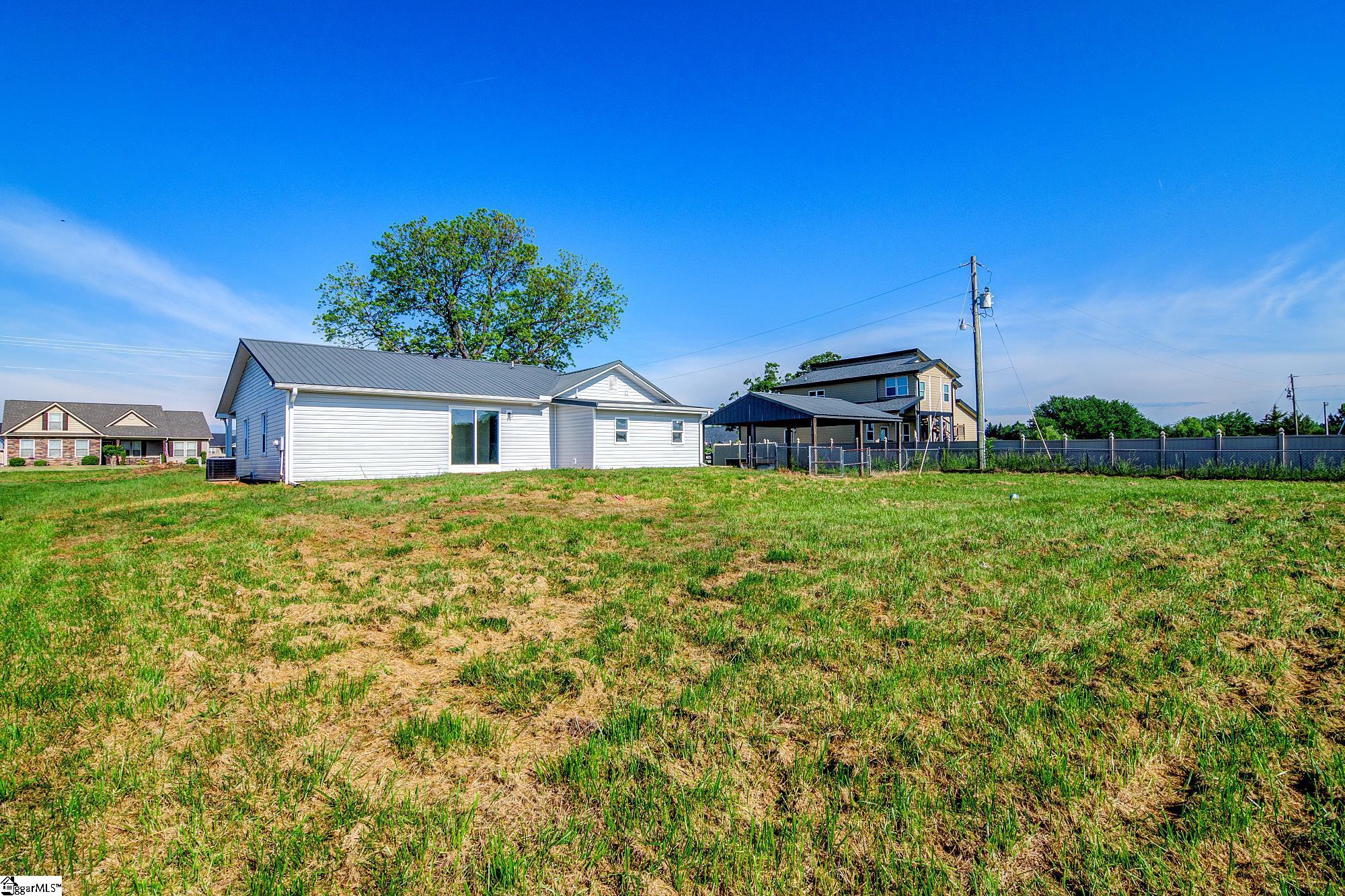583 Berry Road Boiling Springs, SC 29316