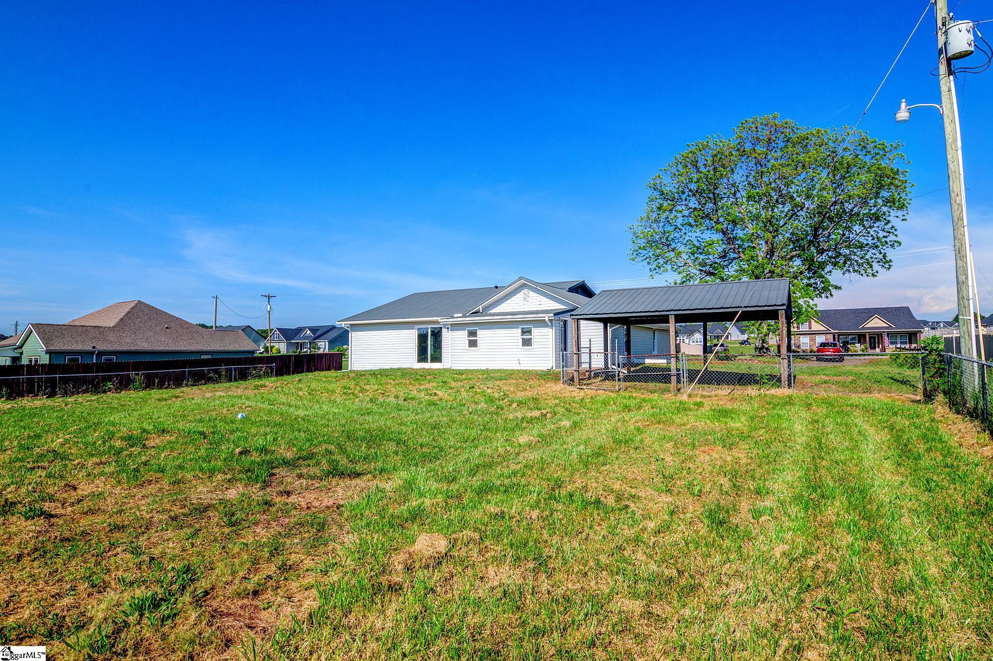 583 Berry Road Boiling Springs, SC 29316