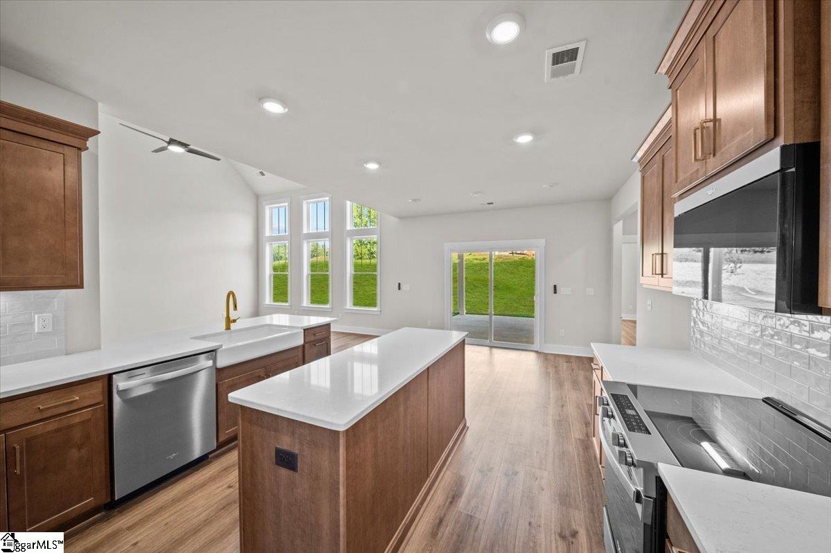 800 Lonsdale Court Woodruff, SC 29388