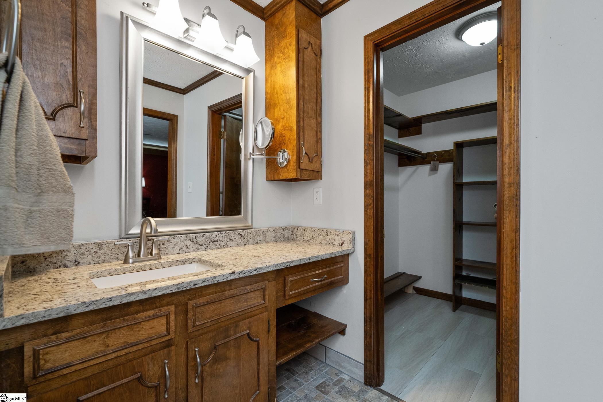 328 Eastcliffe Way Greenville, SC 29611