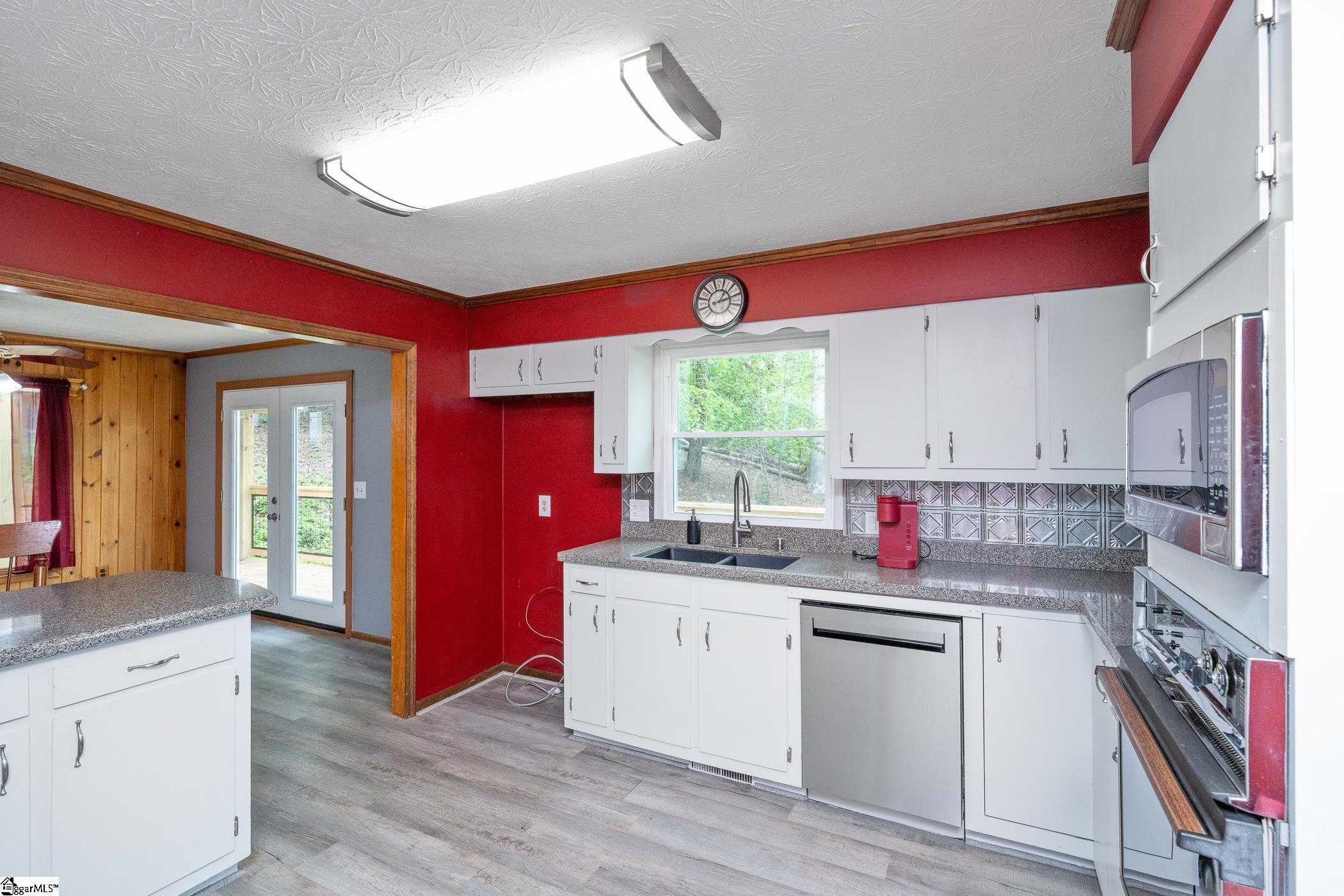 328 Eastcliffe Way Greenville, SC 29611