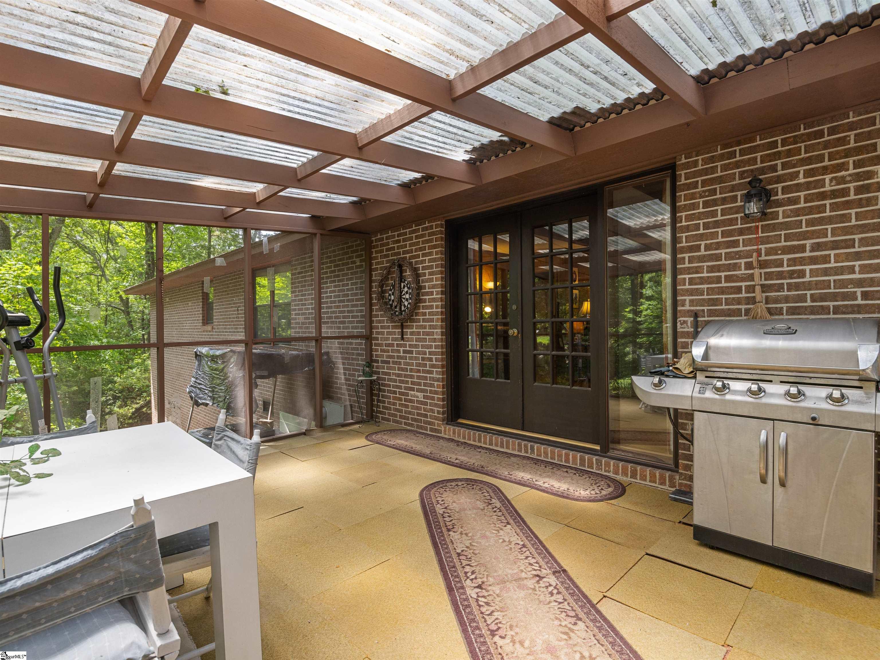 132 Rosecrest Road Spartanburg, SC 29303