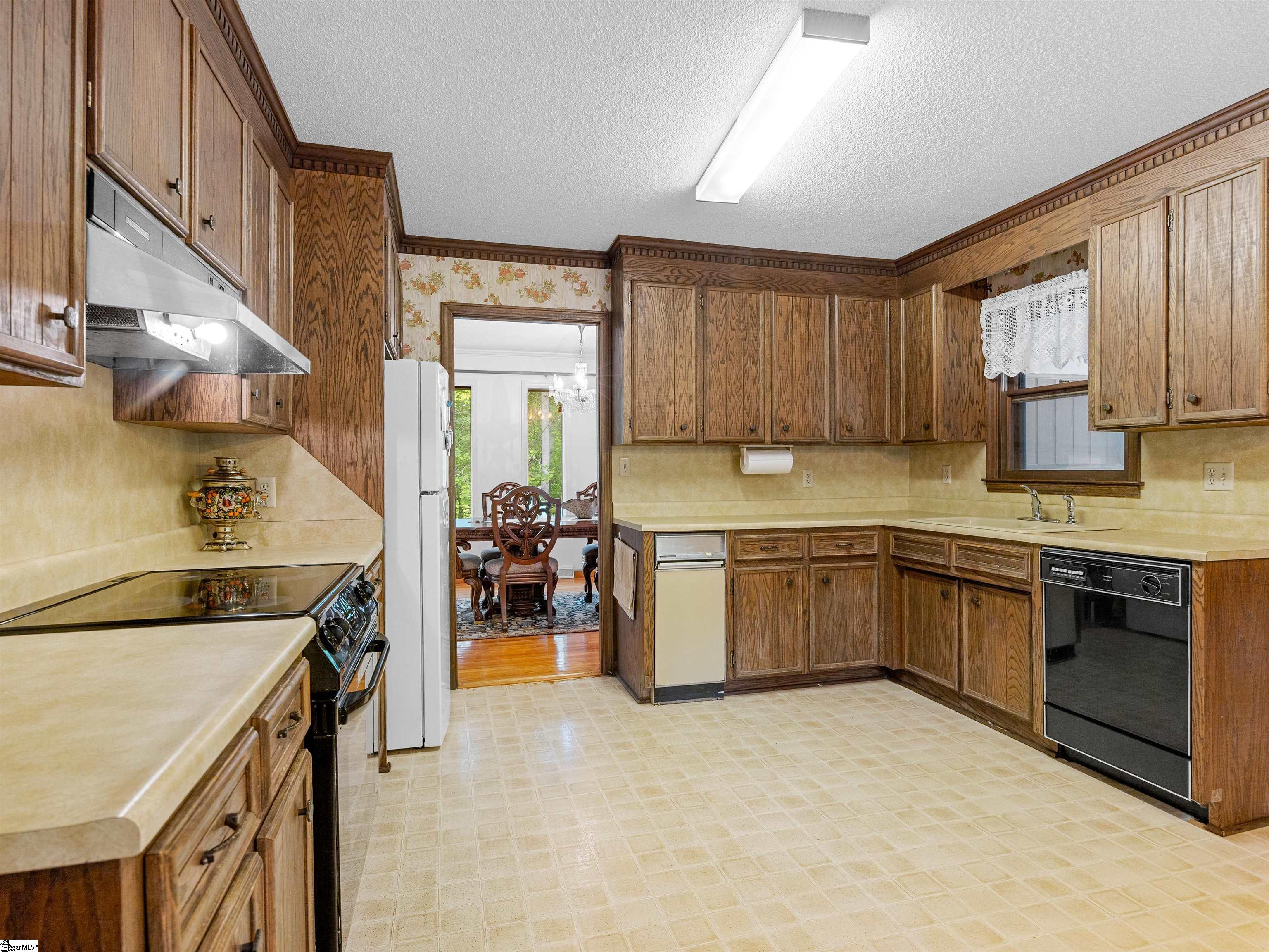 132 Rosecrest Road Spartanburg, SC 29303