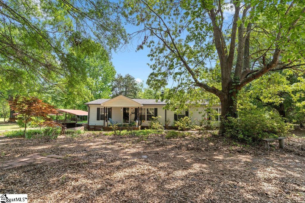 690 Farms Bridge Road Inman, SC 29349
