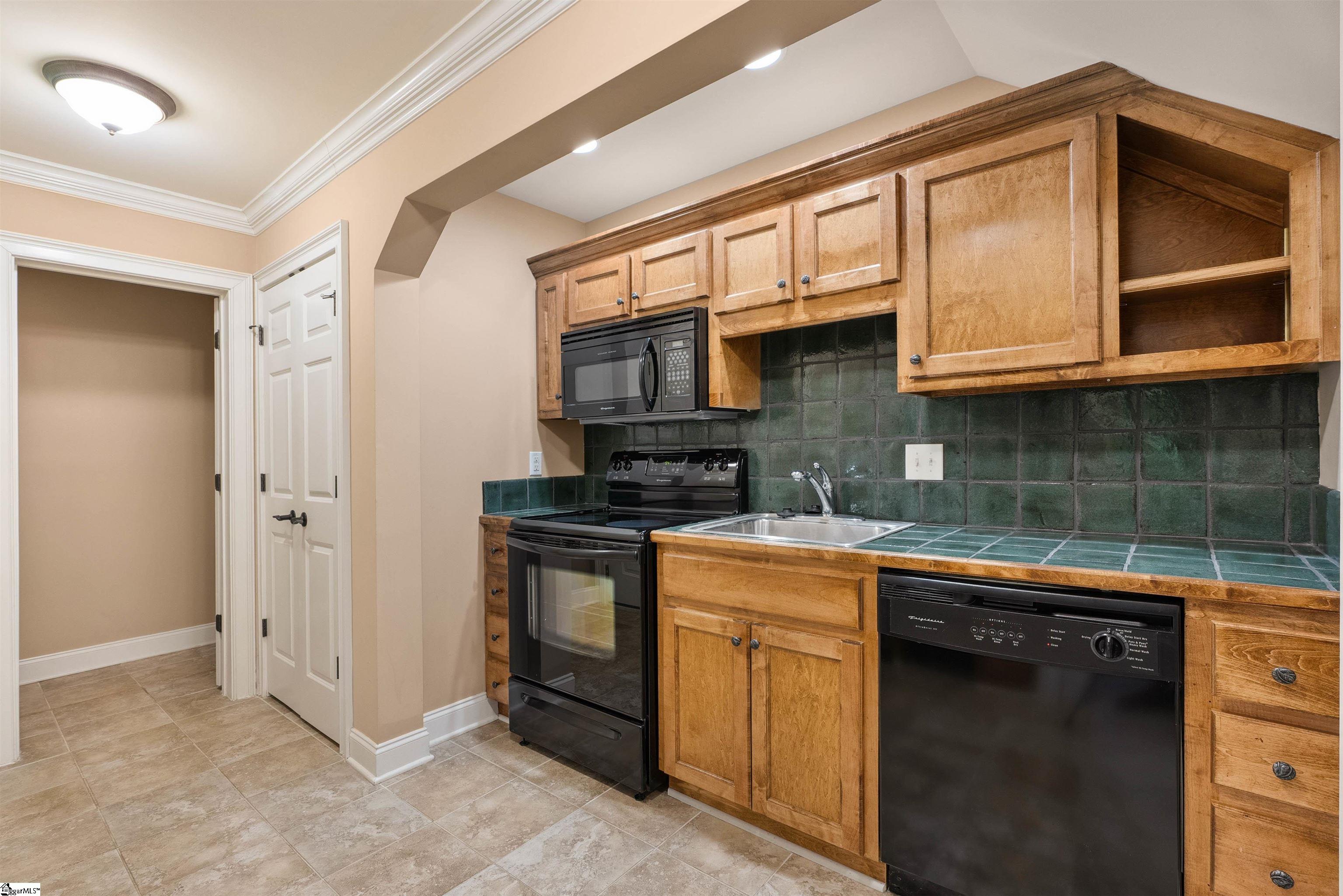 201 King Eider Way Taylors, SC 29687