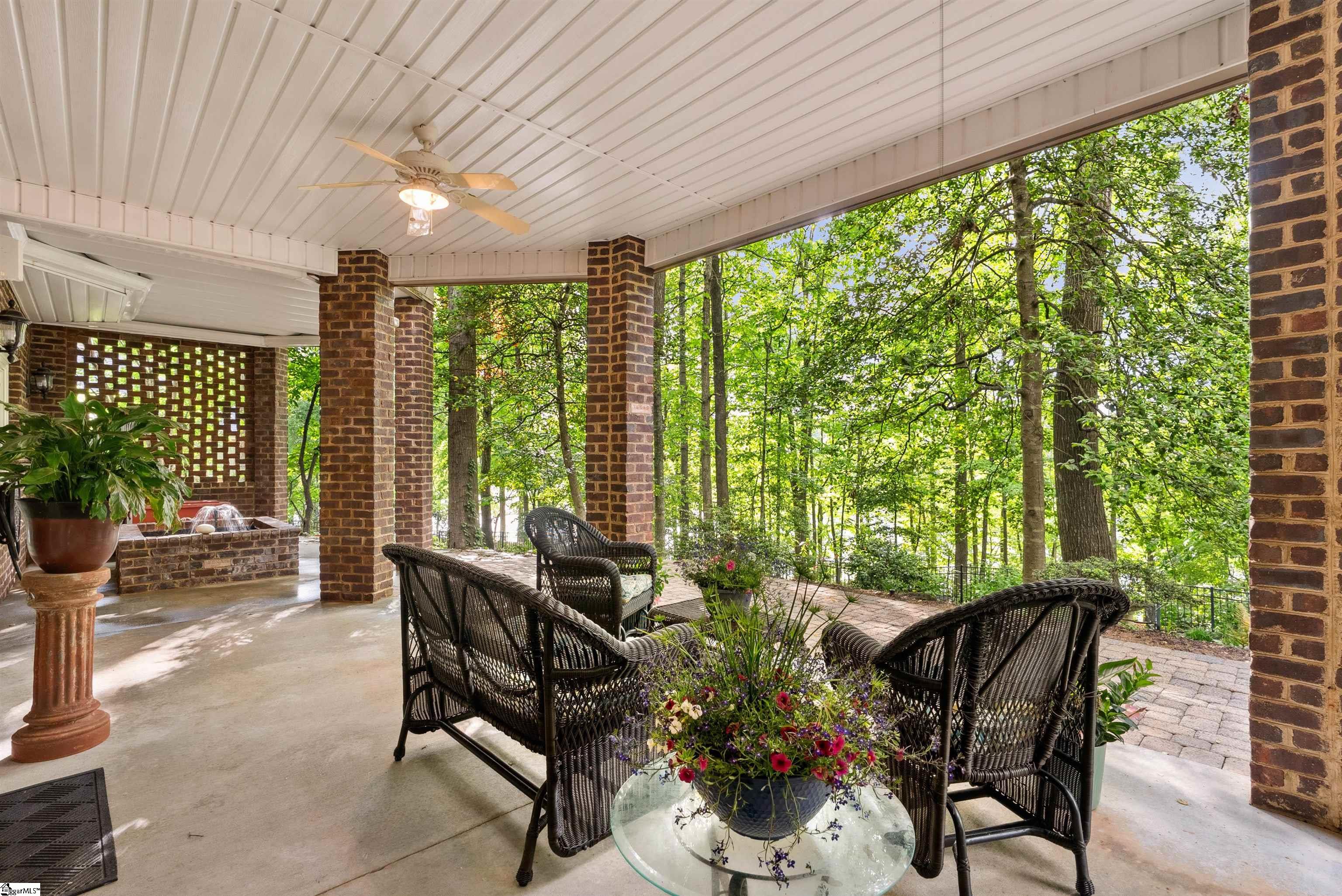 201 King Eider Way Taylors, SC 29687