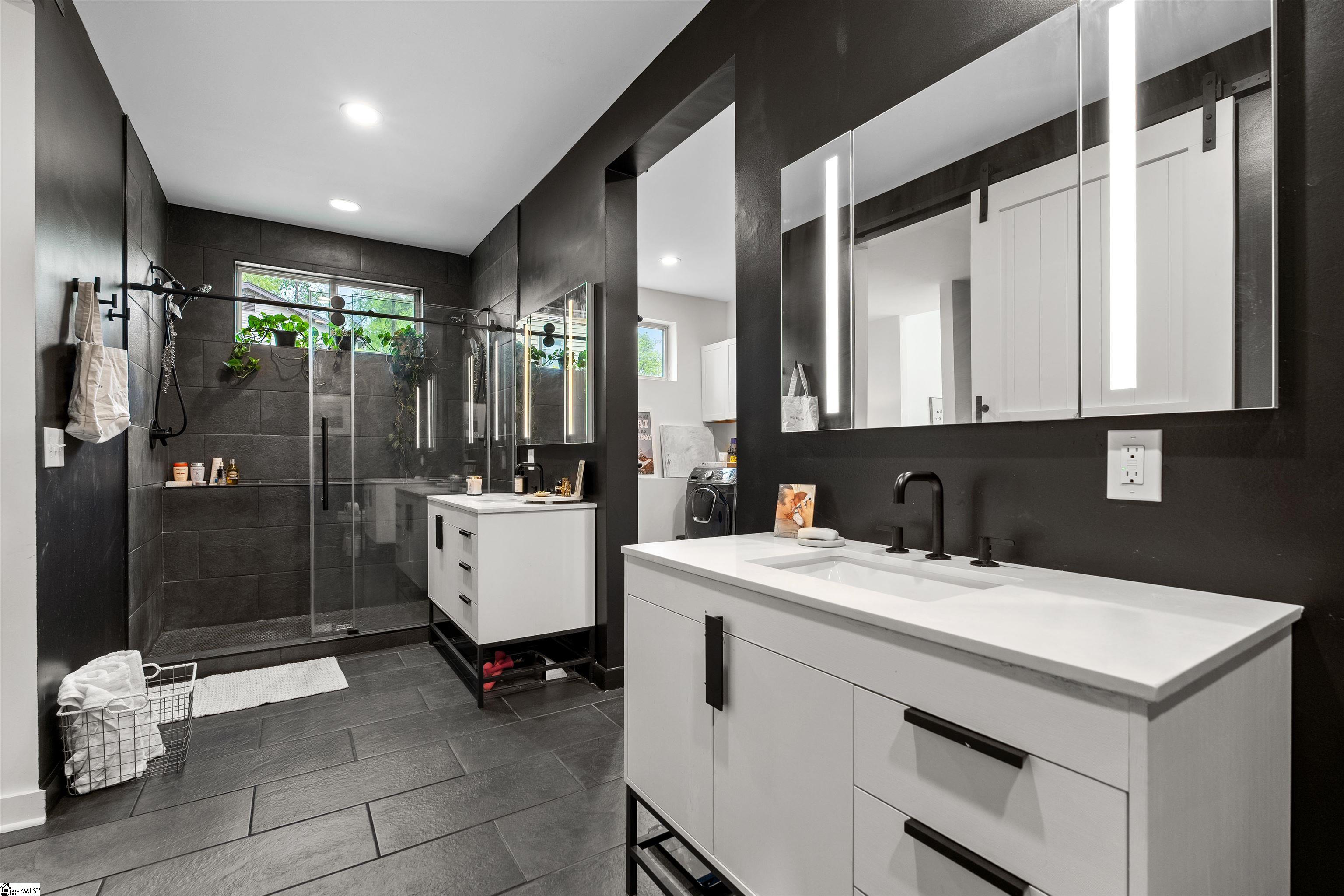562 Club Drive Greenville, SC 29611