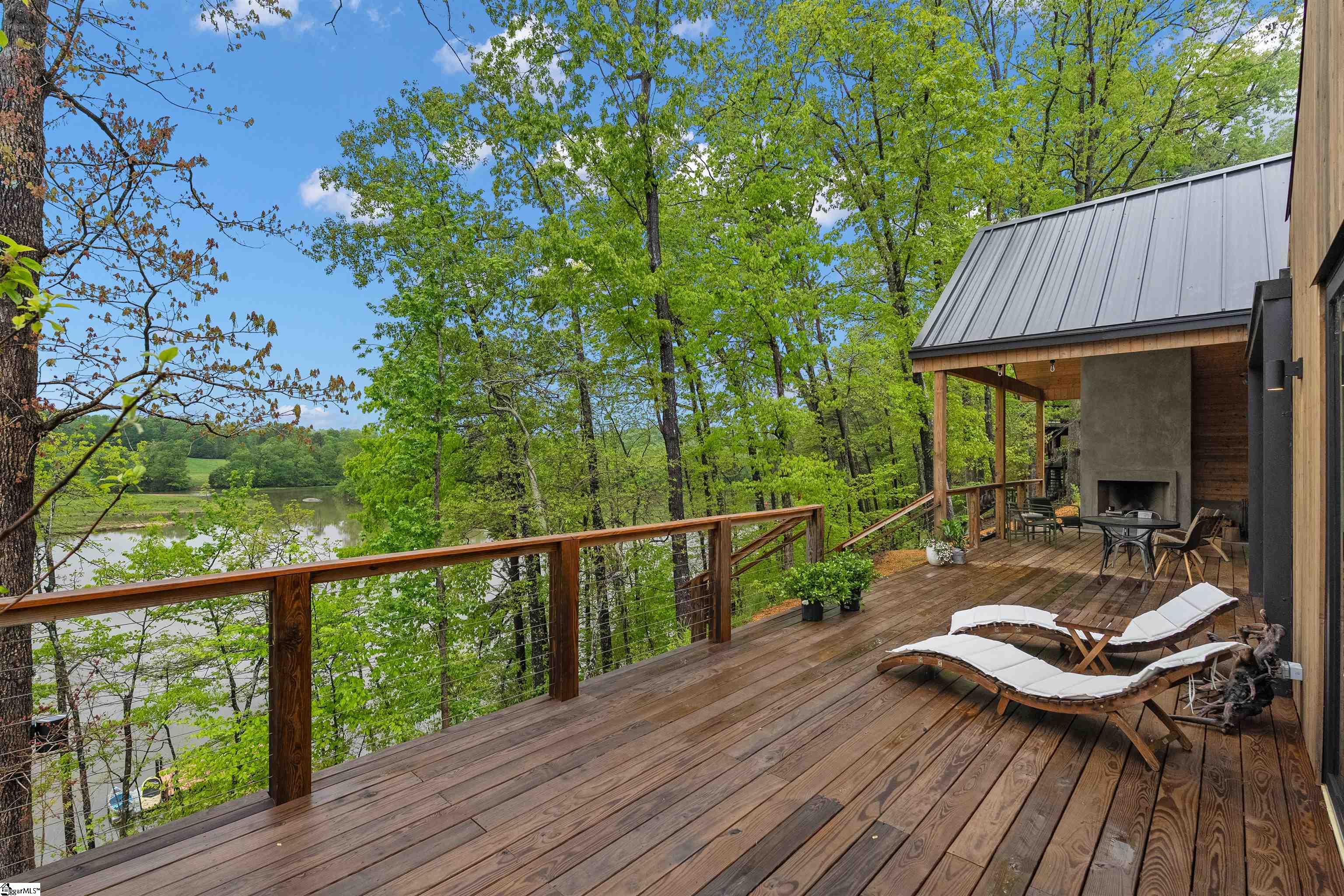 562 Club Drive Greenville, SC 29611