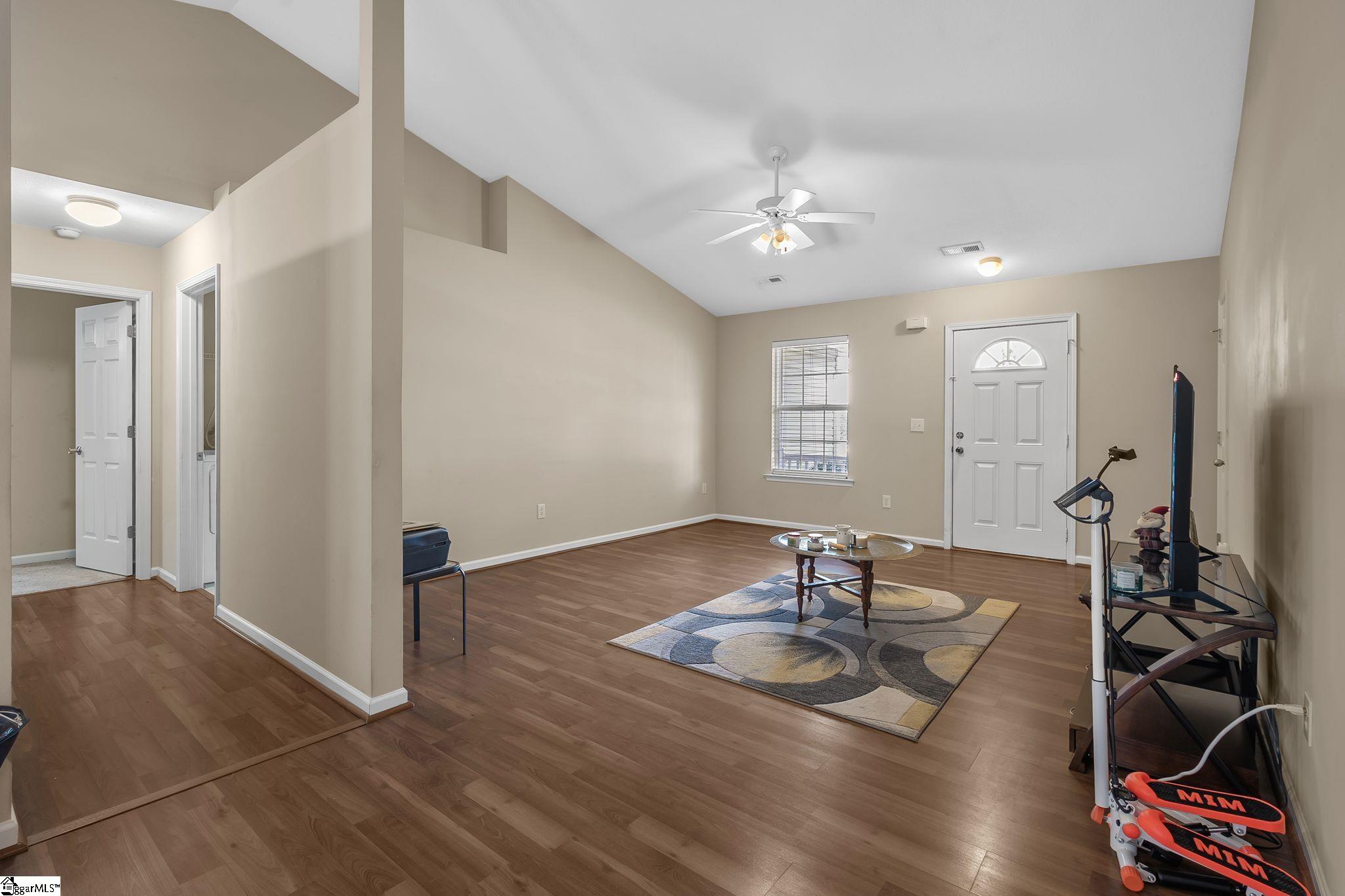 113 Glastonbury Drive Greer, SC 29651