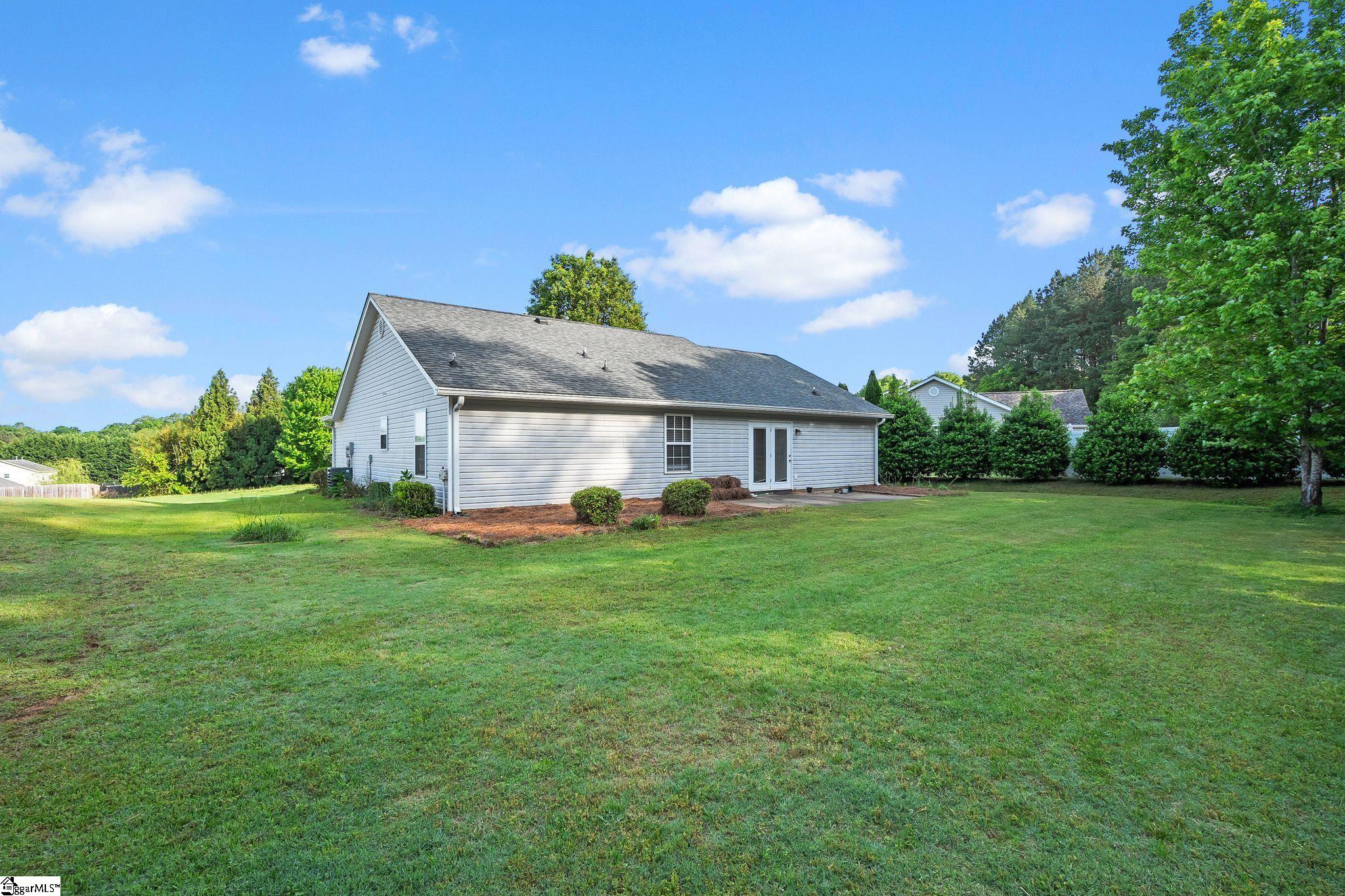 113 Glastonbury Drive Greer, SC 29651