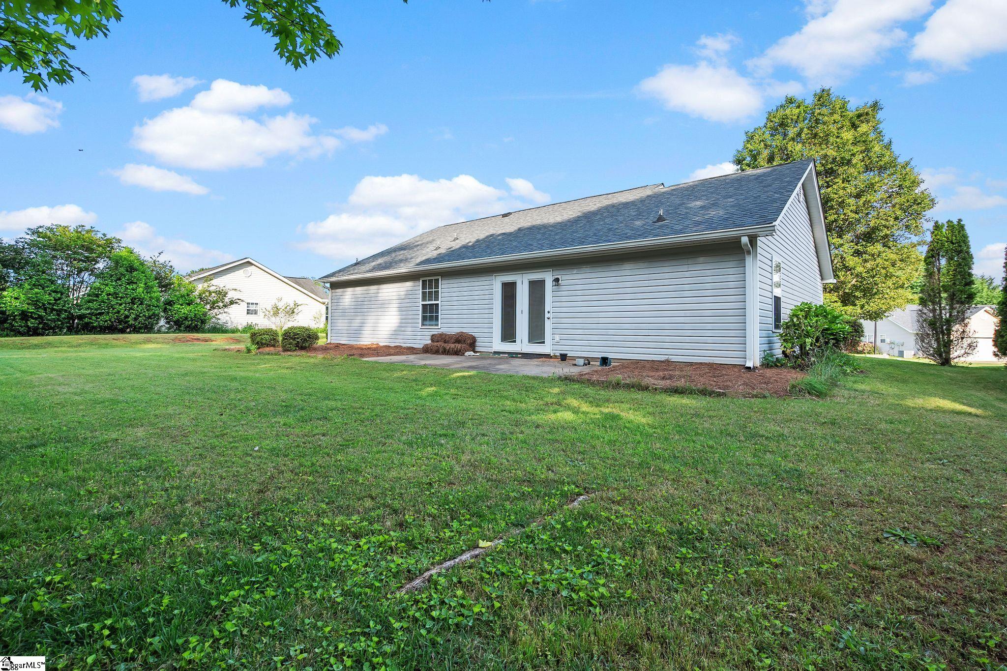 113 Glastonbury Drive Greer, SC 29651
