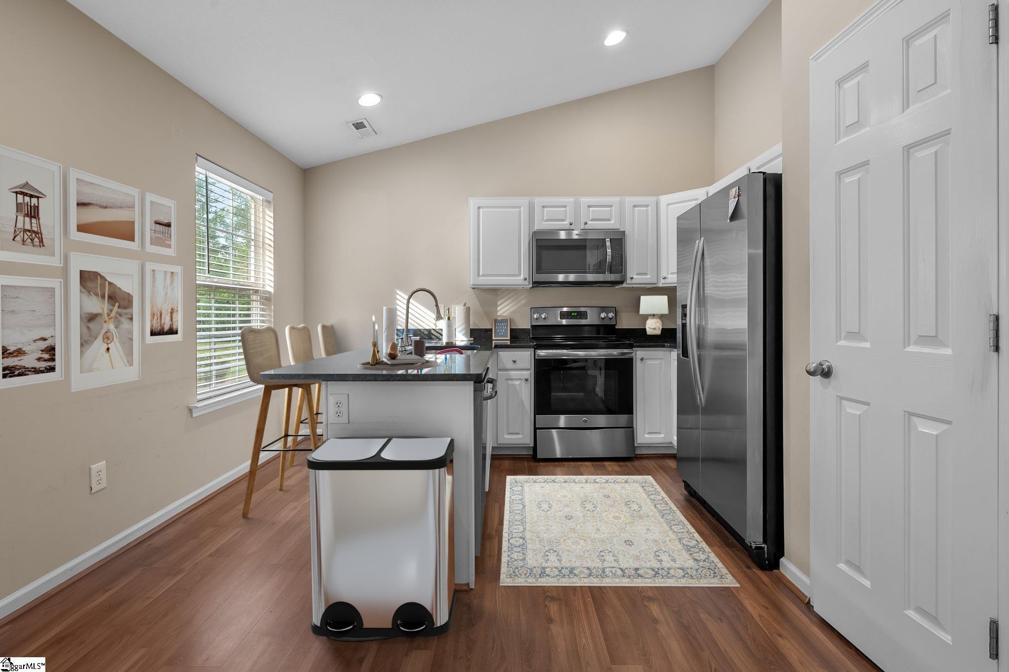 113 Glastonbury Drive Greer, SC 29651
