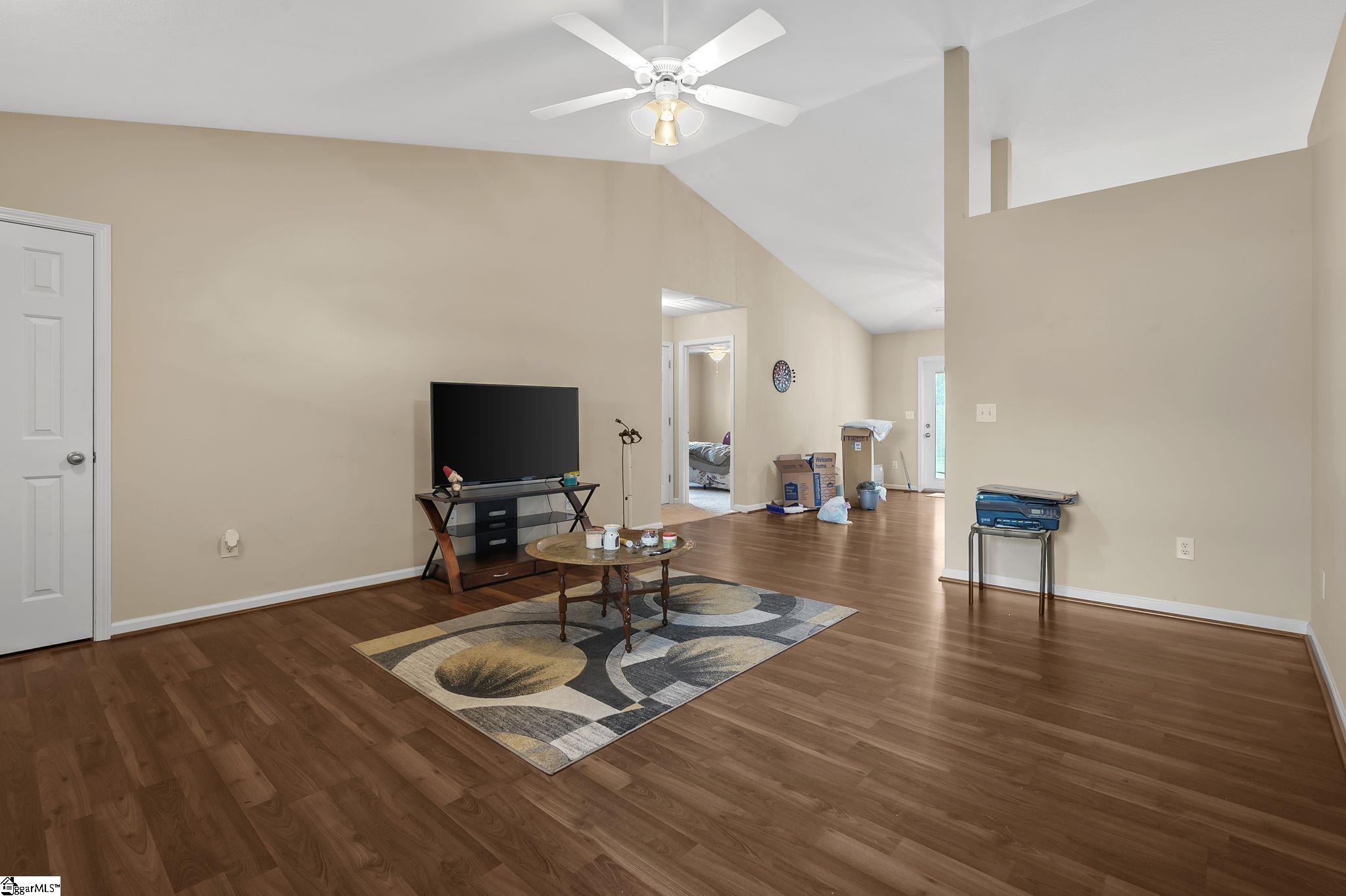 113 Glastonbury Drive Greer, SC 29651