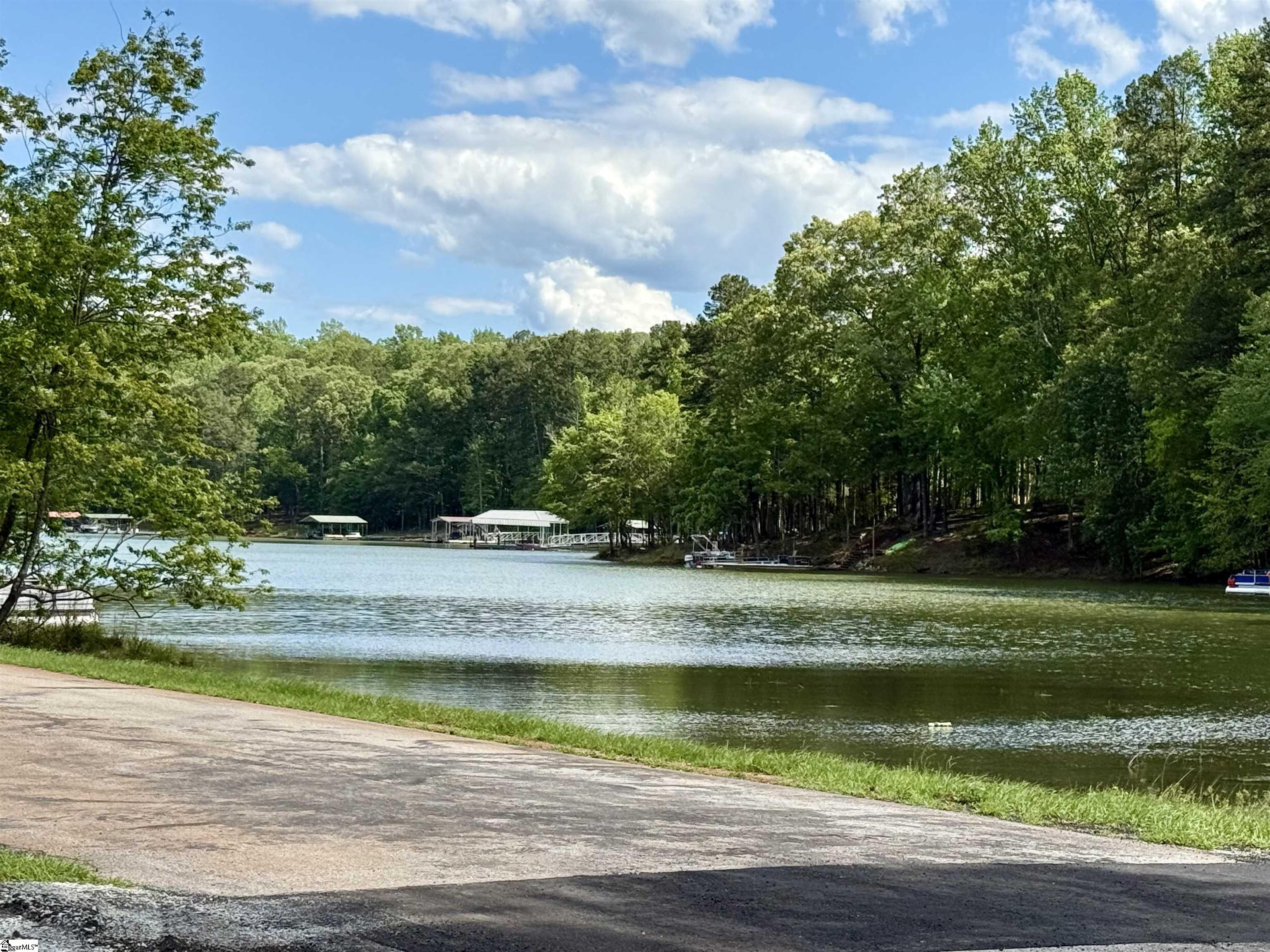 128 Sweetbriar Trail Westminster, SC 29693