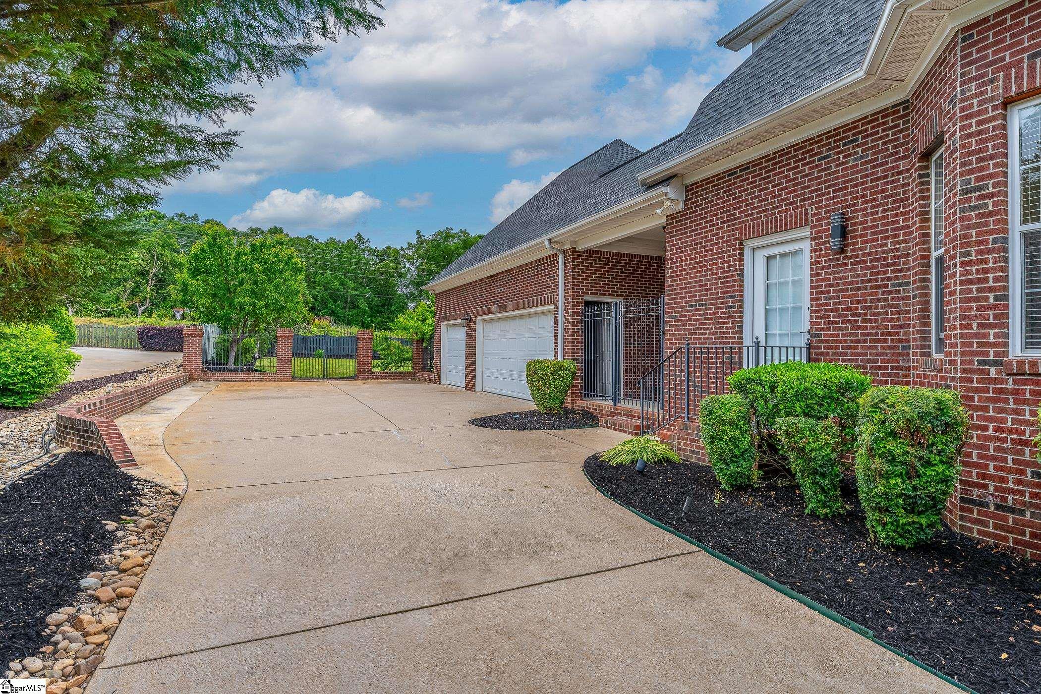 101 Norman Place Greenville, SC 29615