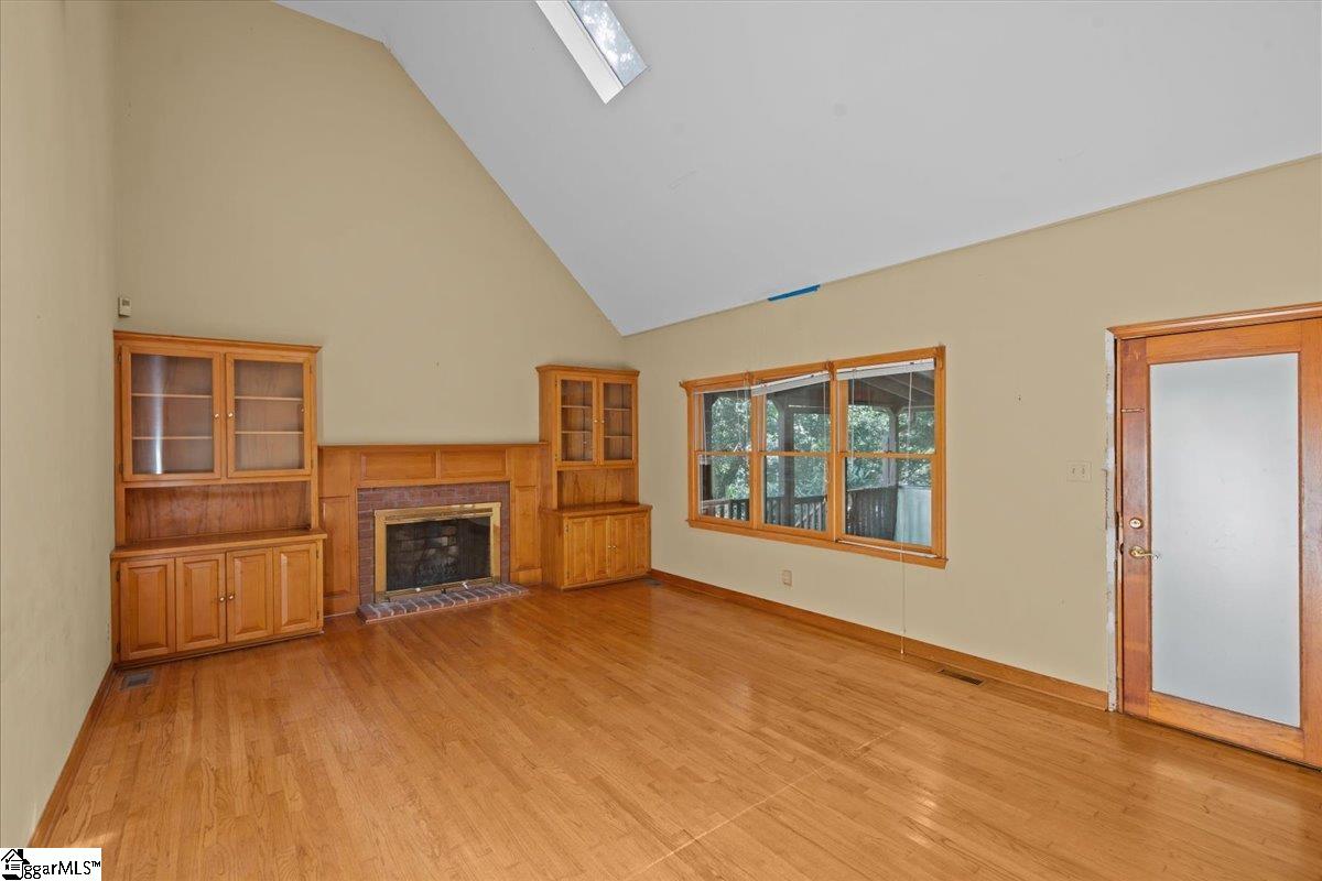 402 Woodgrove Trace Spartanburg, SC 29301
