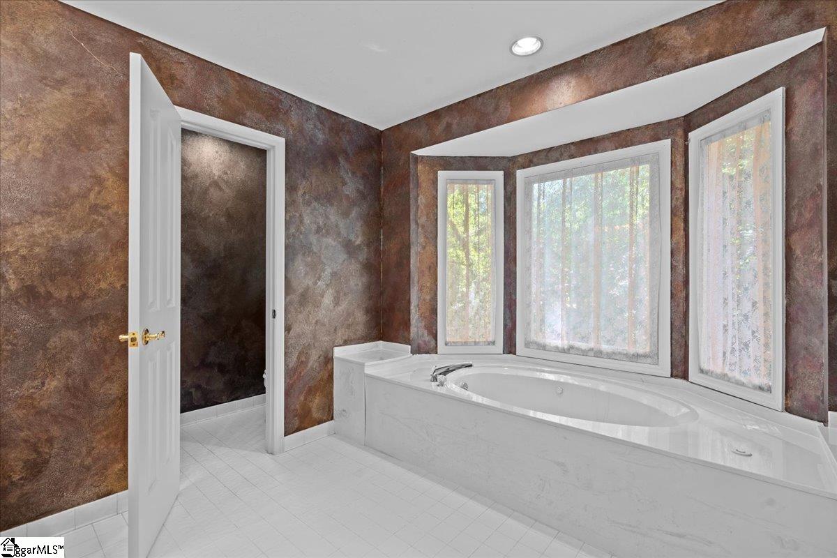 402 Woodgrove Trace Spartanburg, SC 29301