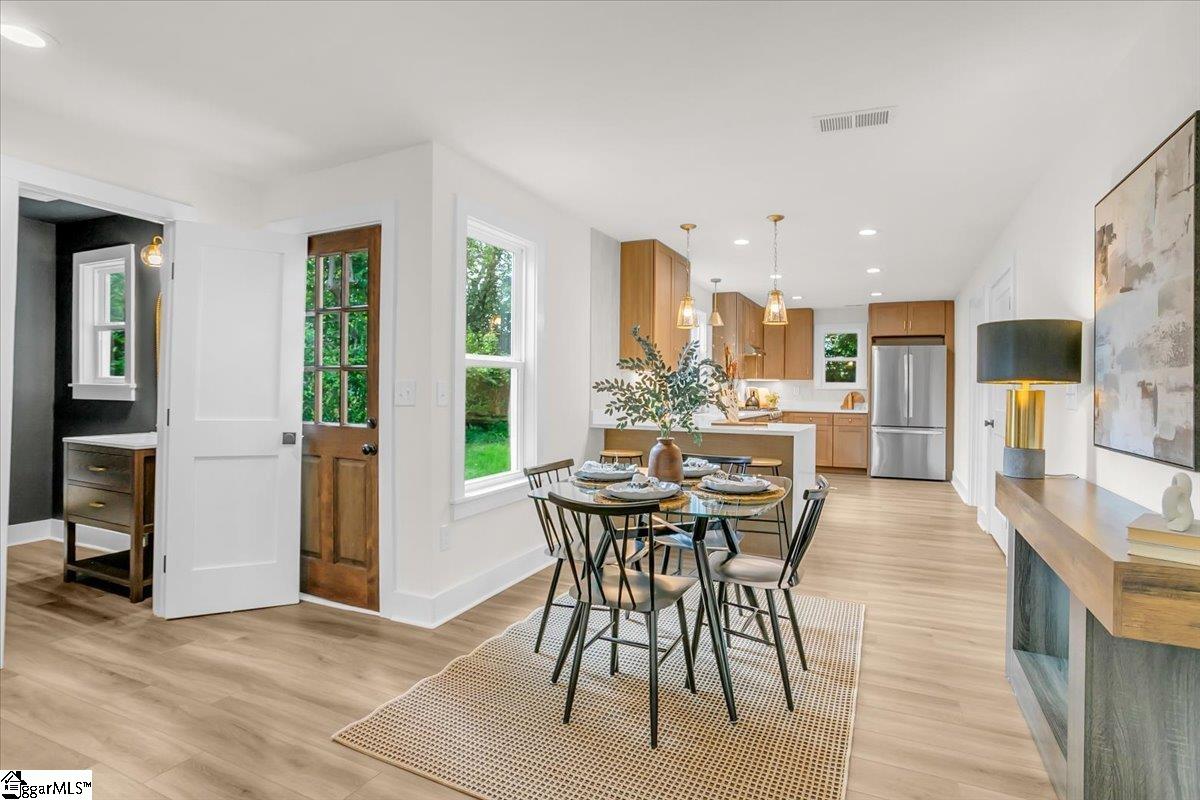 14 Pleasant Ridge Avenue Greenville, SC 29605