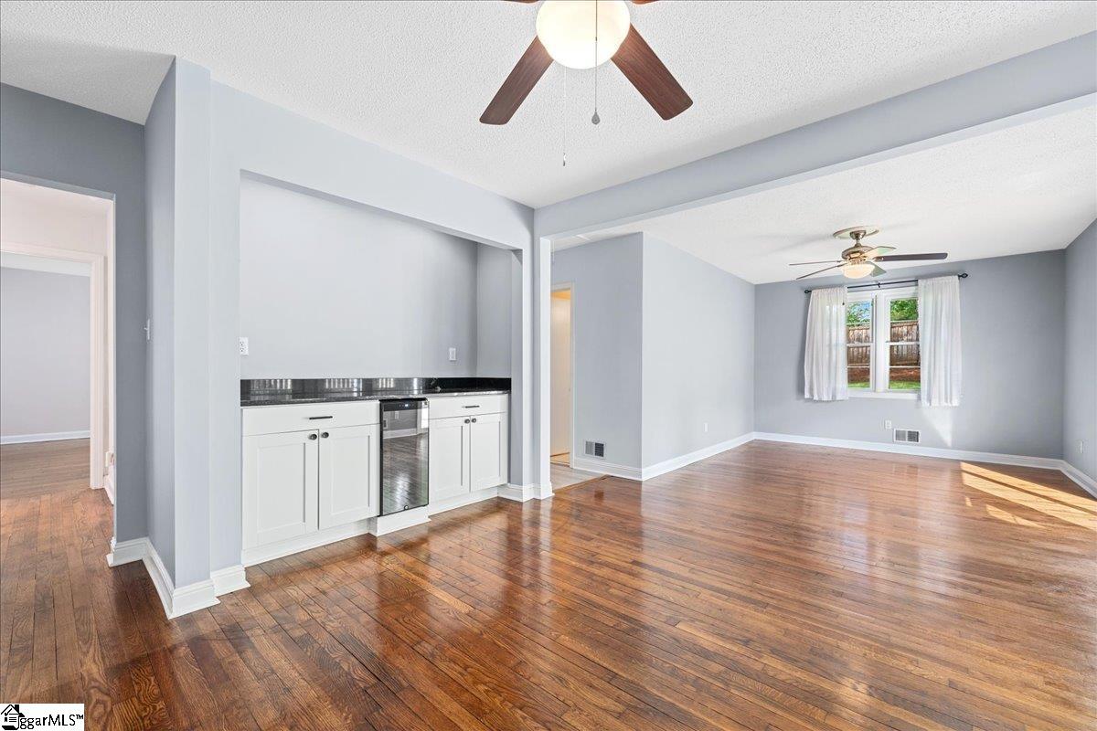 222 Woodview Avenue Spartanburg, SC 29306