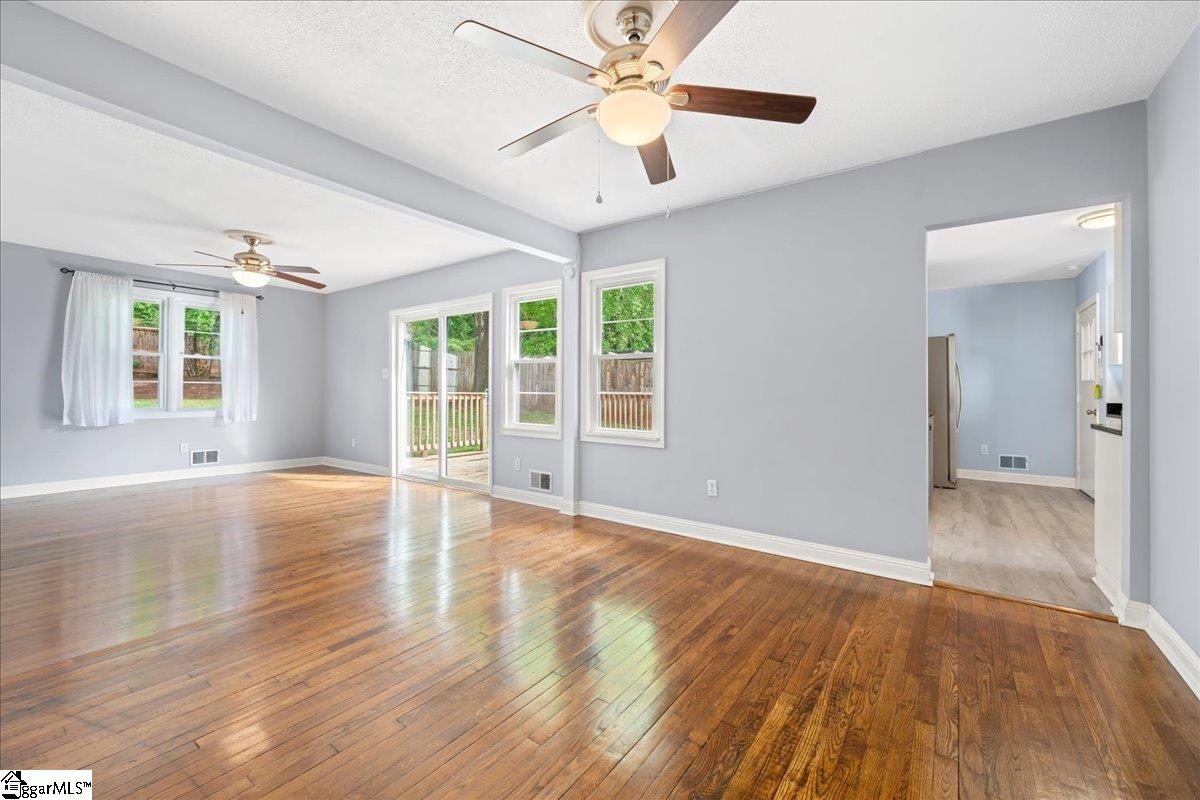 222 Woodview Avenue Spartanburg, SC 29306