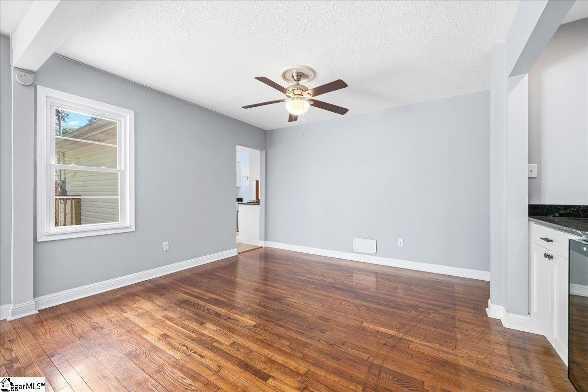 222 Woodview Avenue Spartanburg, SC 29306