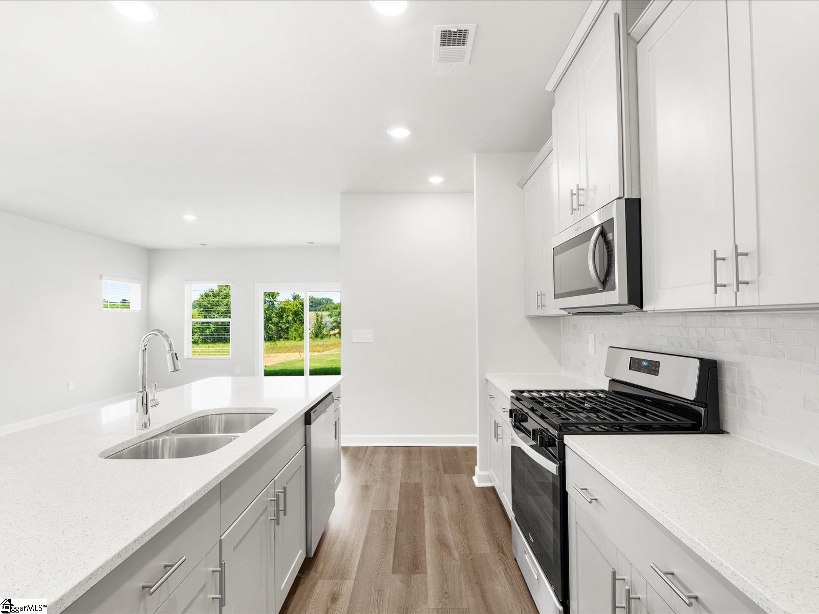 709 Whitebark Drive Pendelton, SC 29670