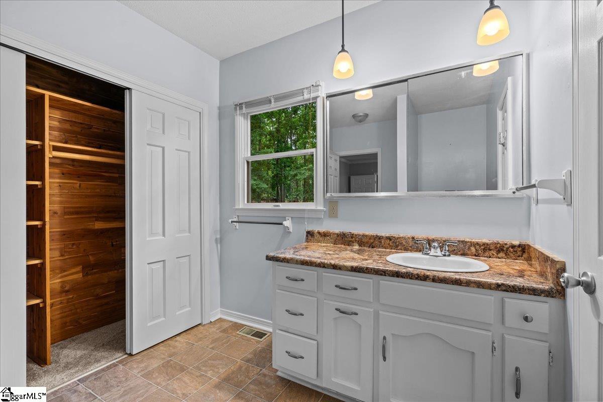 201 Stoneridge Road Spartanburg, SC 29306