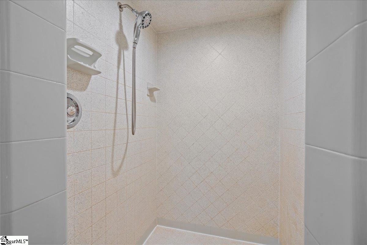 201 Stoneridge Road Spartanburg, SC 29306