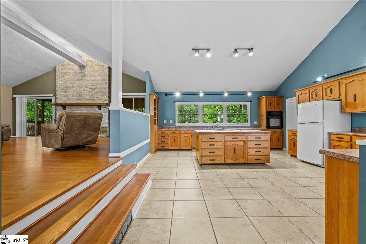 201 Stoneridge Road Spartanburg, SC 29306