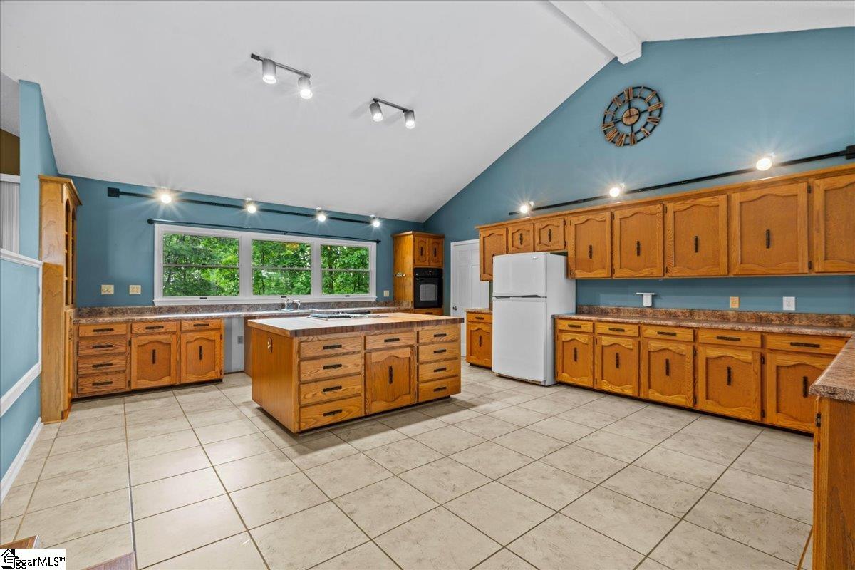 201 Stoneridge Road Spartanburg, SC 29306
