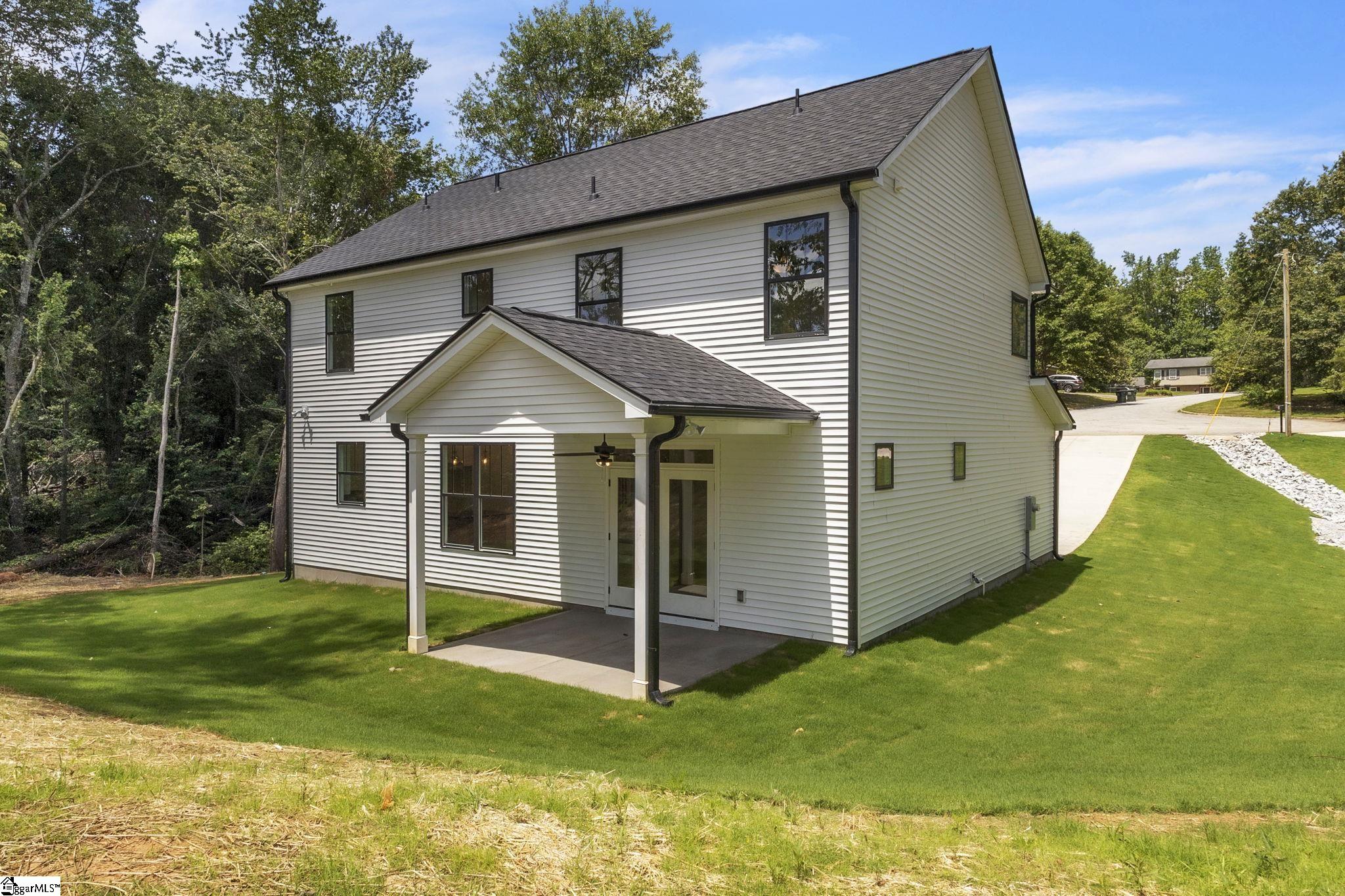 6 Eastwood Court Taylors, SC 29687