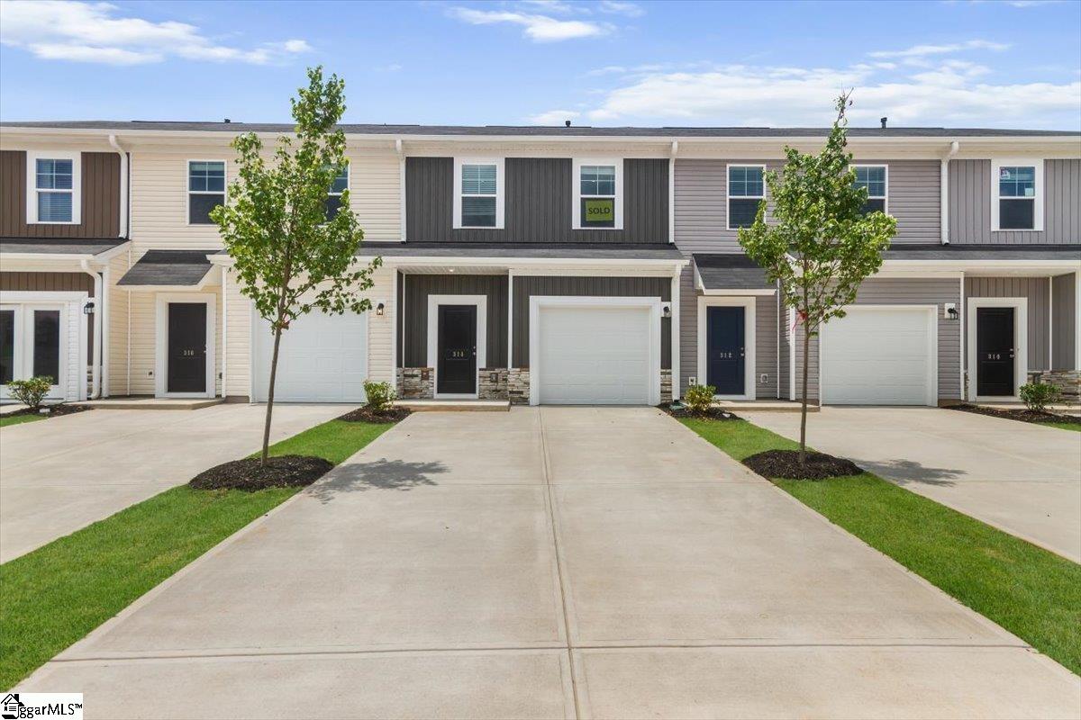 109 Randwick Lane Greer, SC 29651