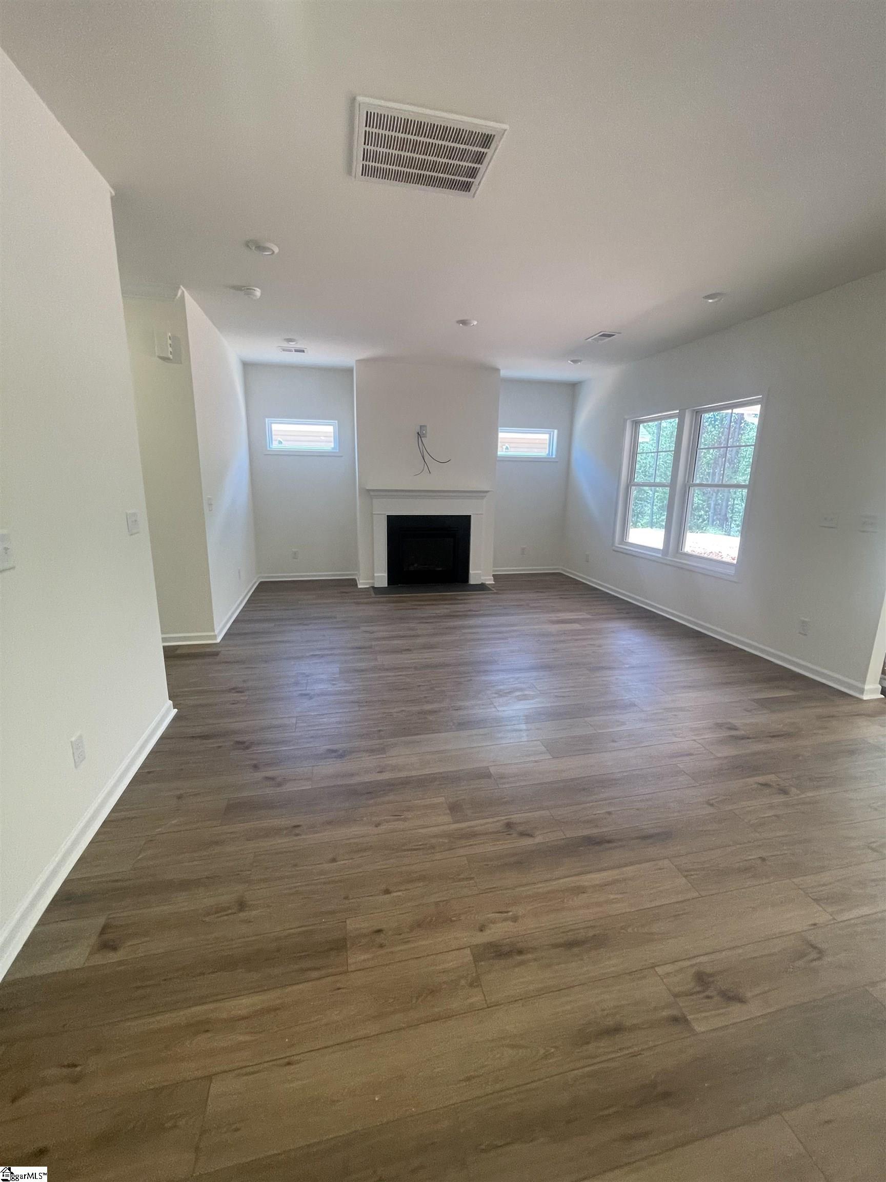 1 Sweetgrass Street Central, SC 29630