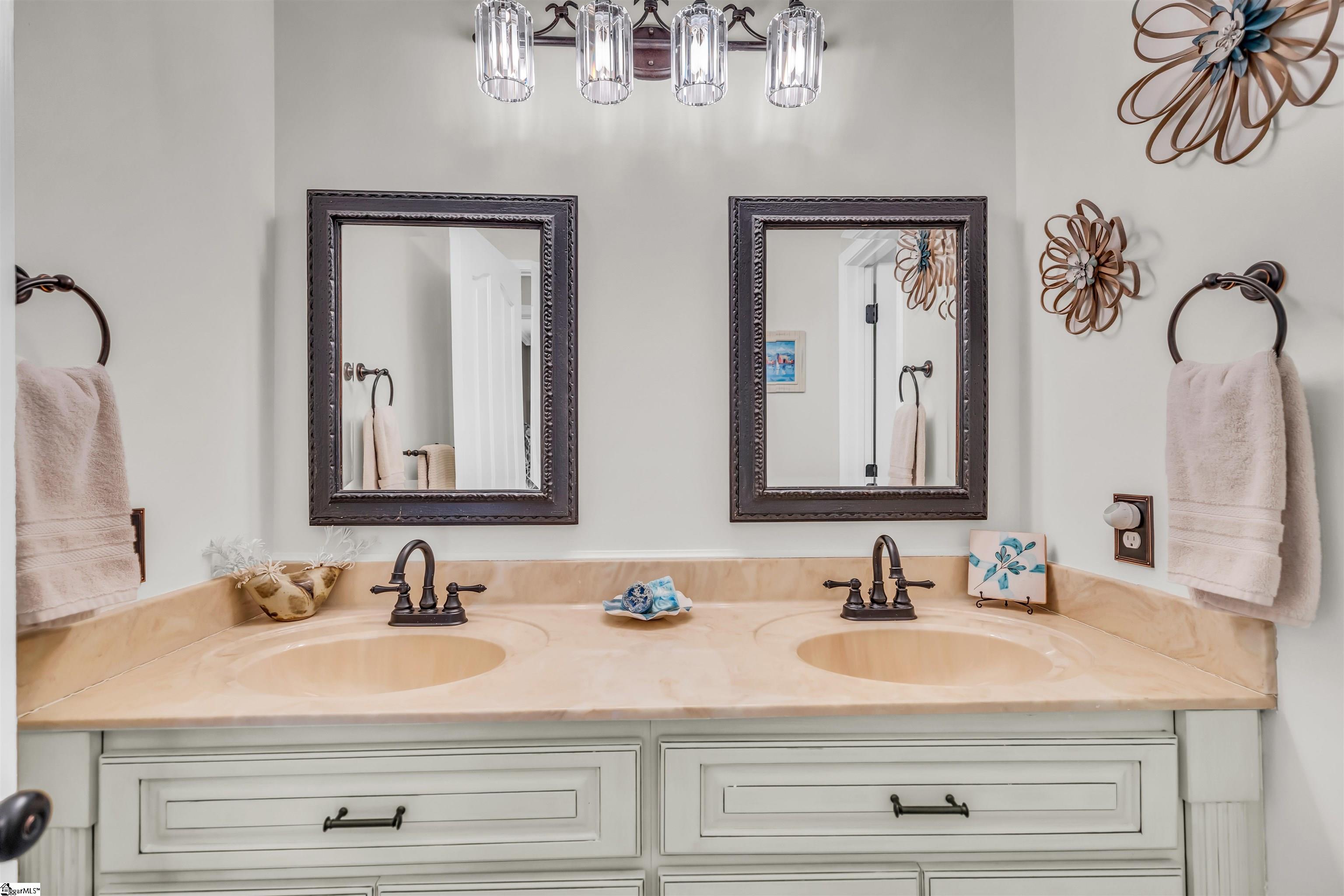 115 Egret Lane Greenwood, SC 29649