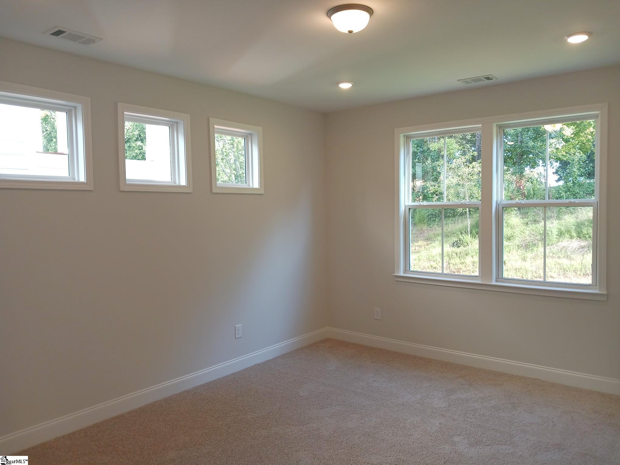 206 Nicolet Drive Simpsonville, SC 29681