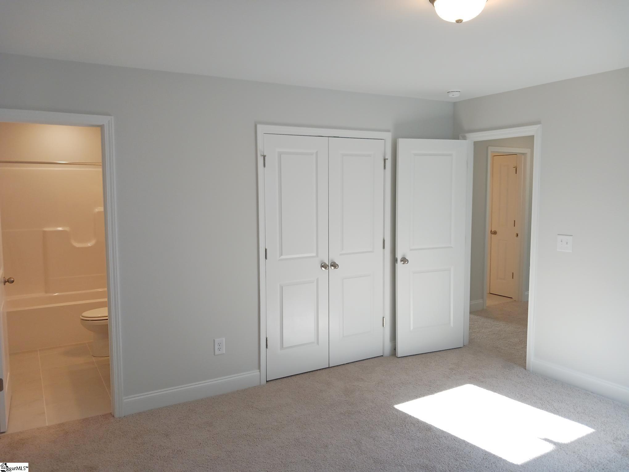 206 Nicolet Drive Simpsonville, SC 29681