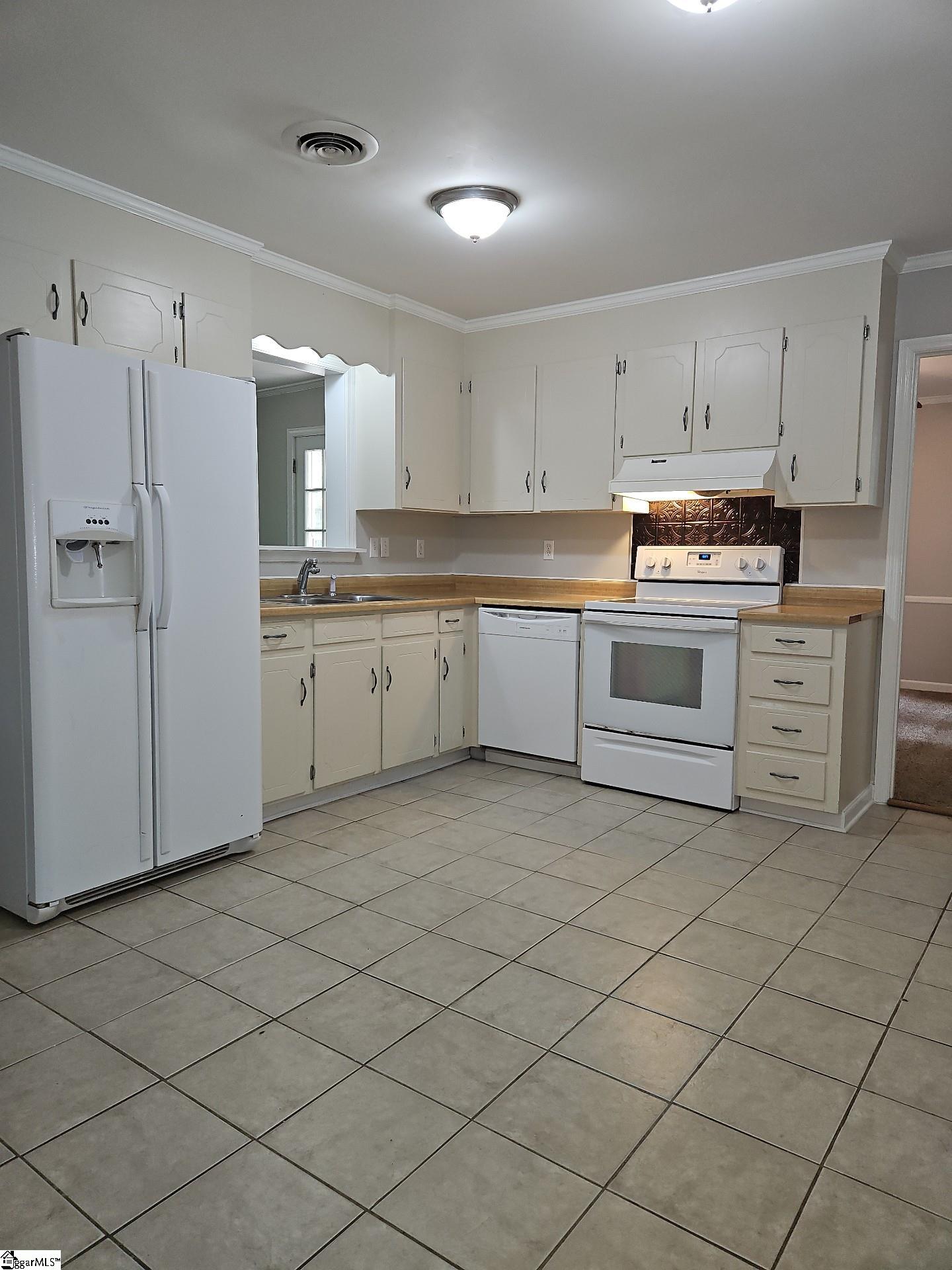 5 Belgrave Close Taylors, SC 29687