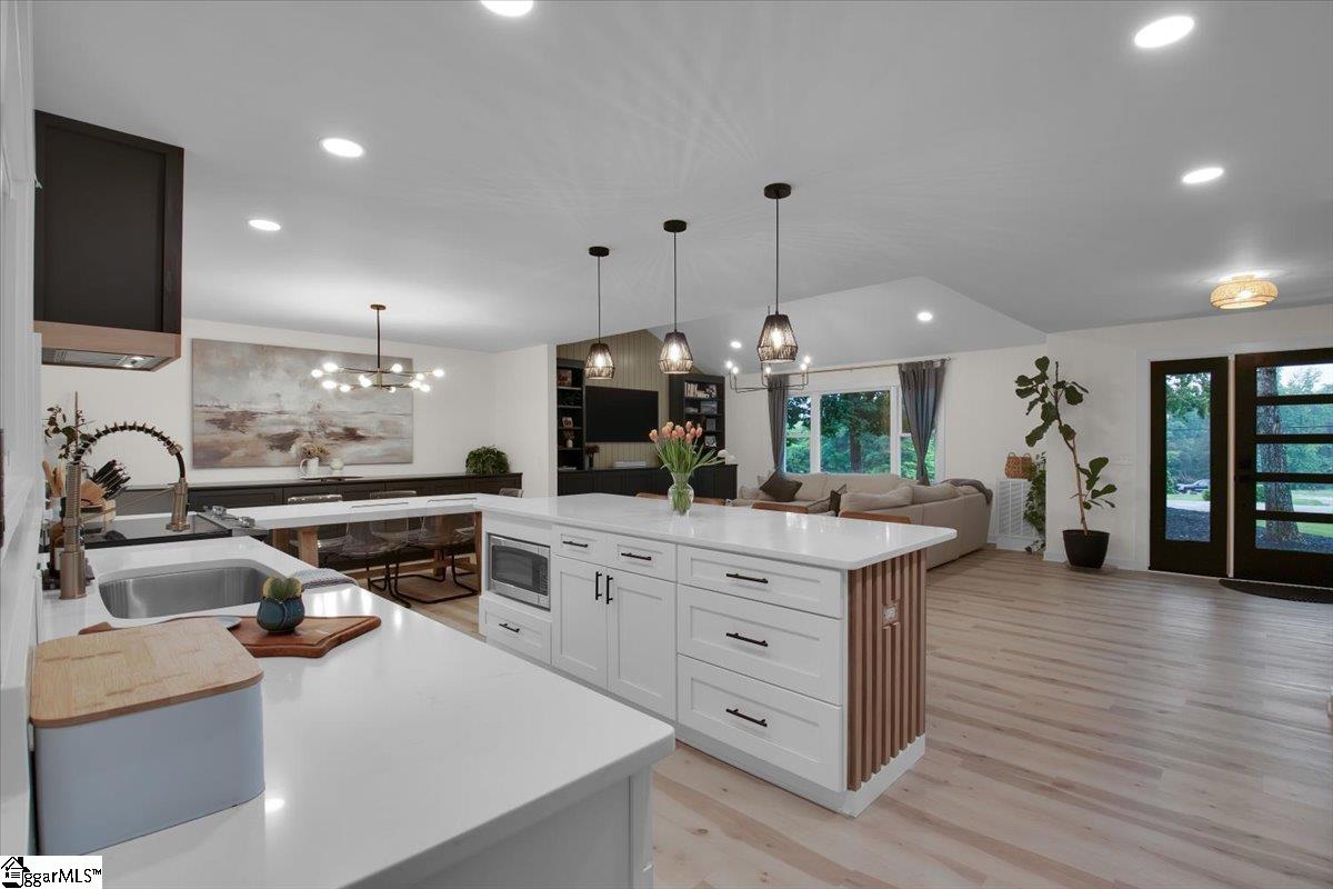 612 Mountain Creek Road Greenville, SC 29609