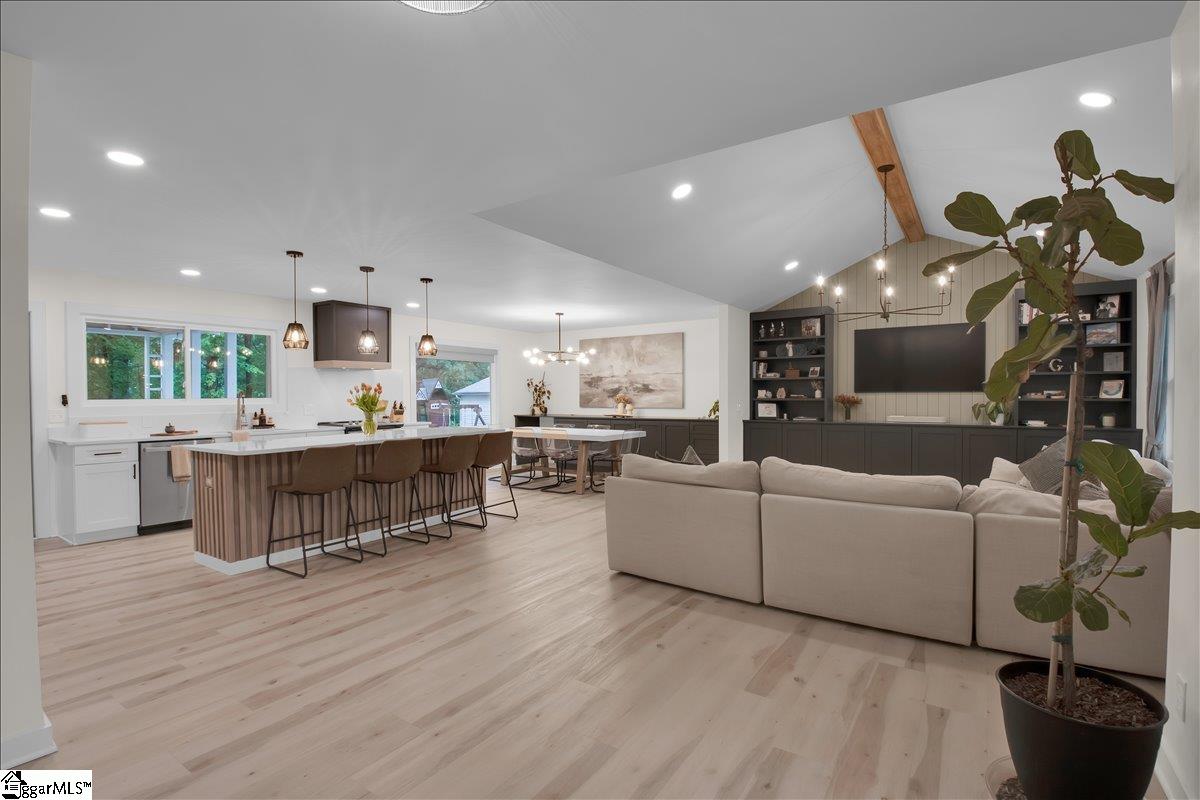 612 Mountain Creek Road Greenville, SC 29609