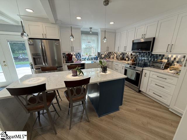 10 Dickens Lane Taylors, SC 29687