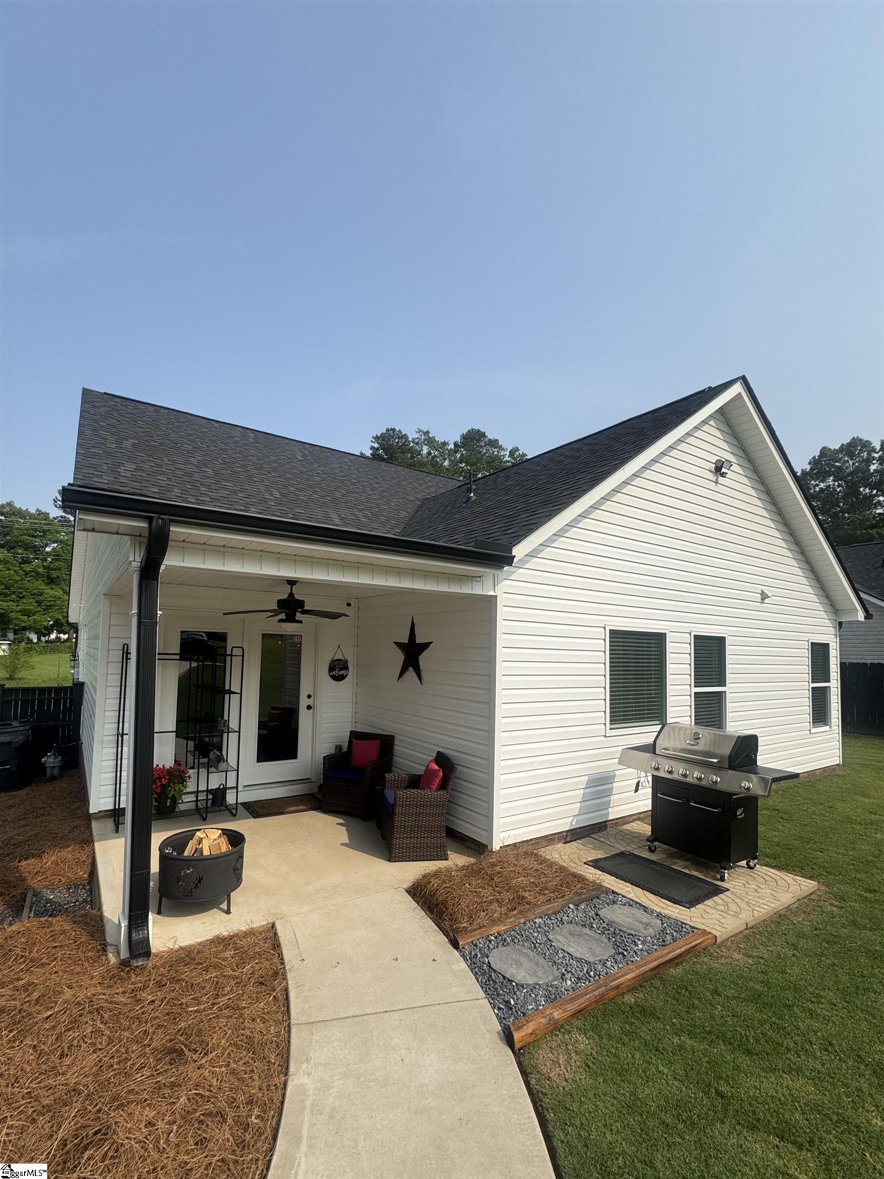 714 Chestnut Street Laurens, SC 29360