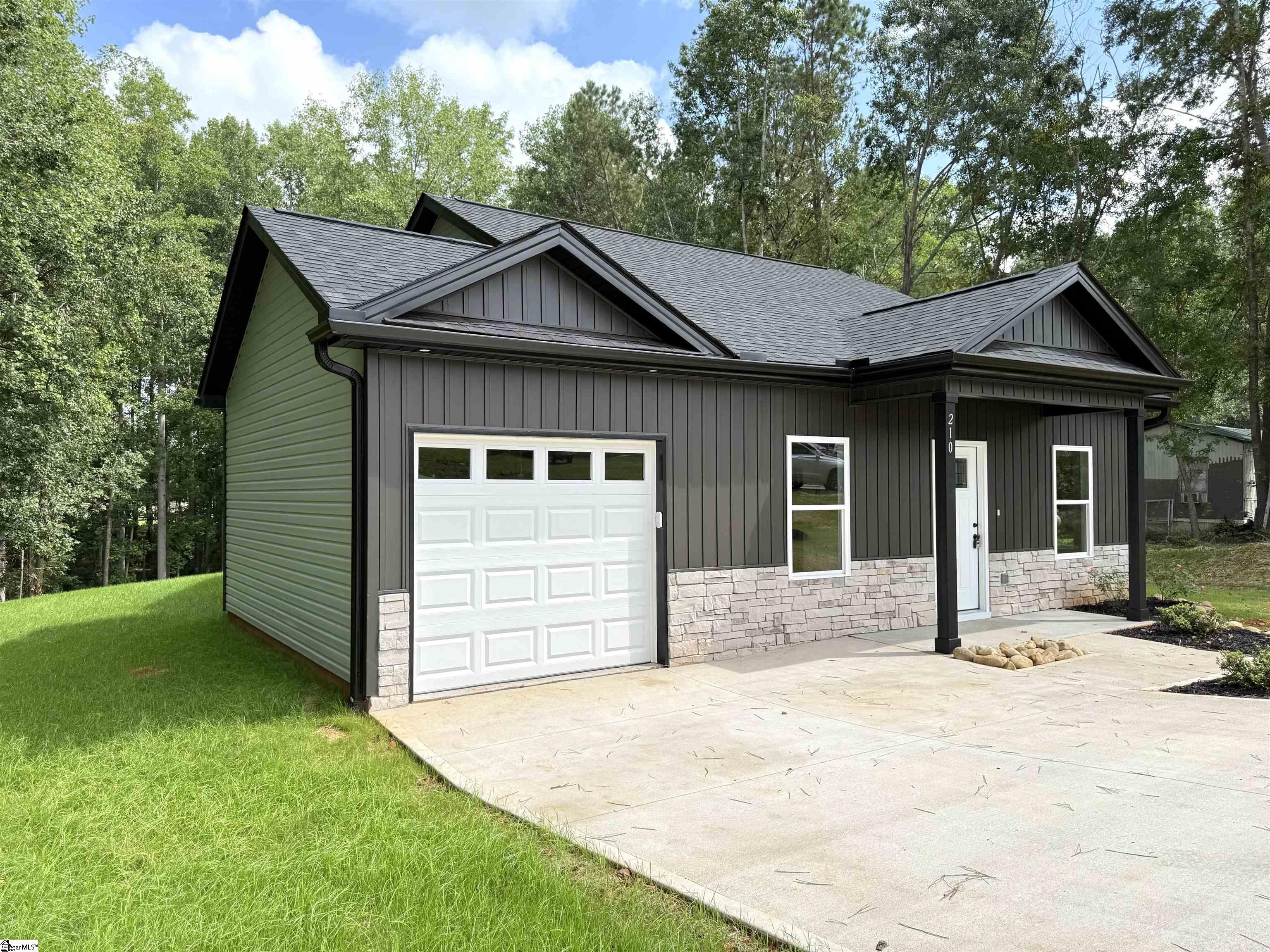 210 Foxfire Road Cowpens, SC 29330