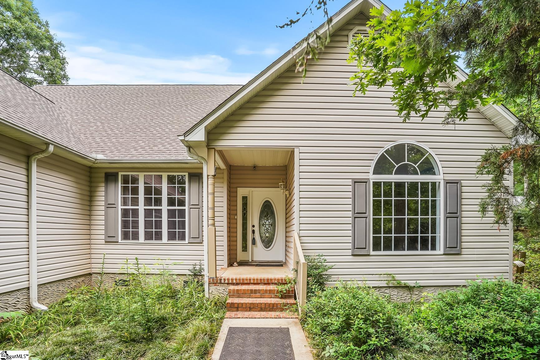 1298 Moorehead Place Pendelton, SC 29670