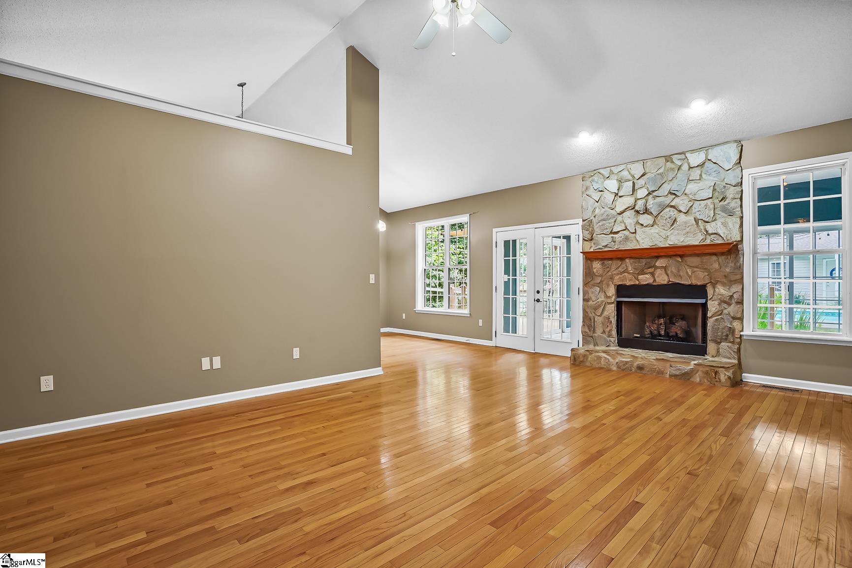 1298 Moorehead Place Pendelton, SC 29670