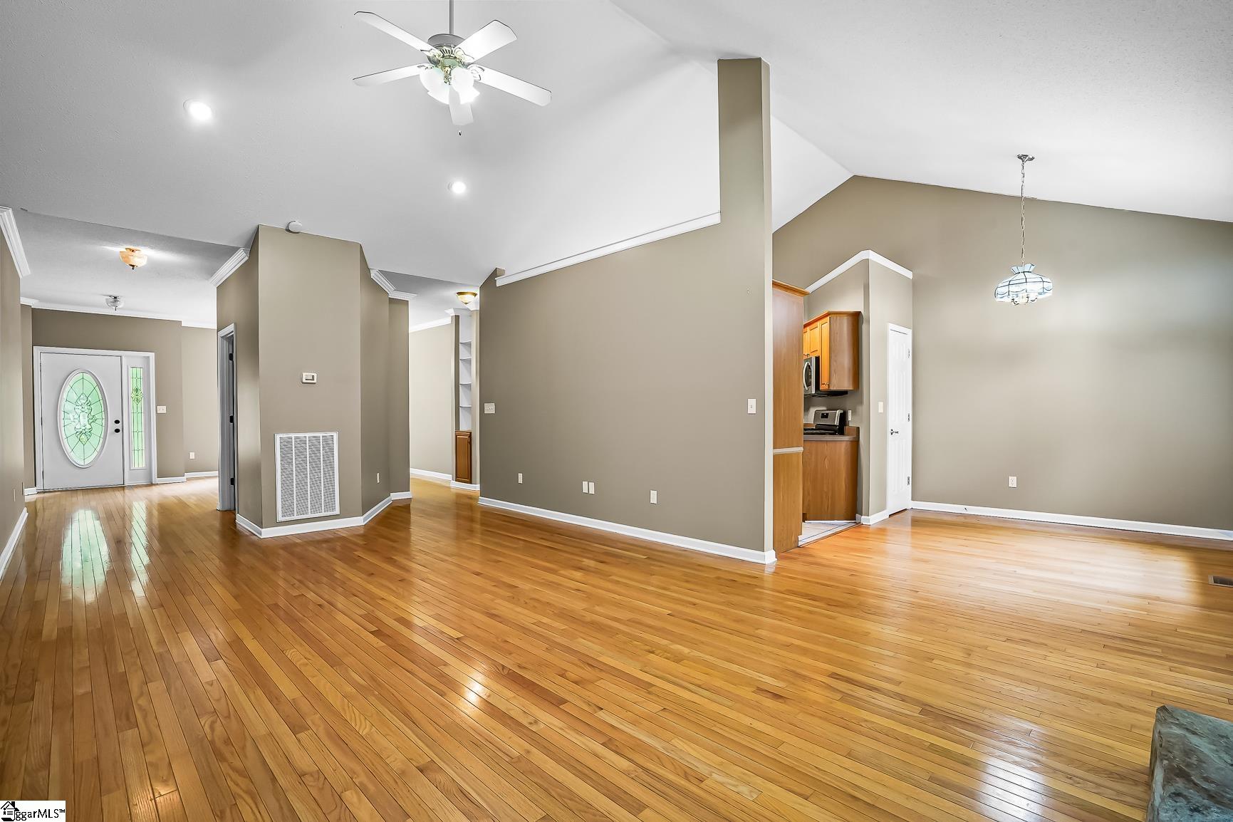 1298 Moorehead Place Pendelton, SC 29670