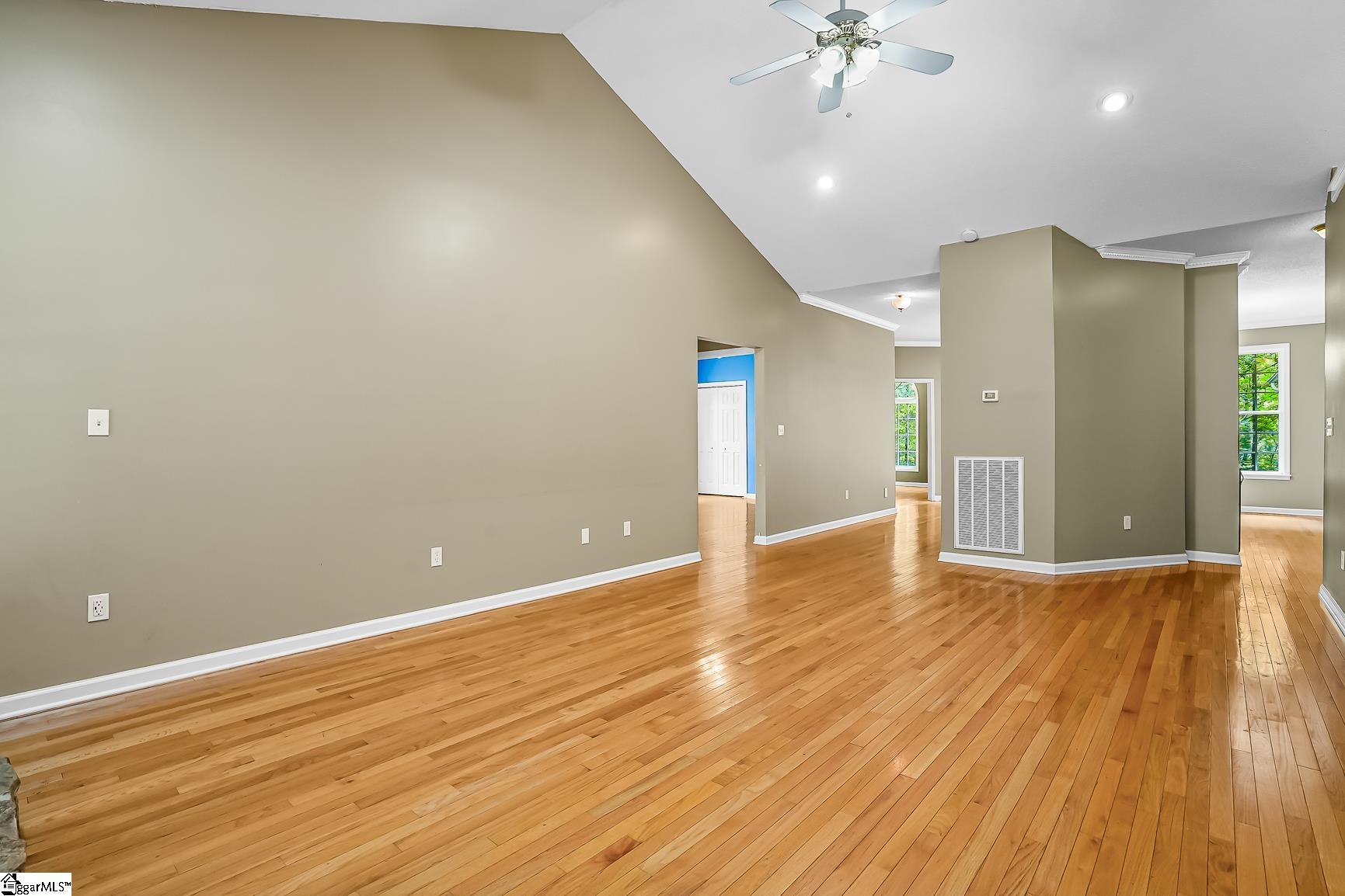 1298 Moorehead Place Pendelton, SC 29670